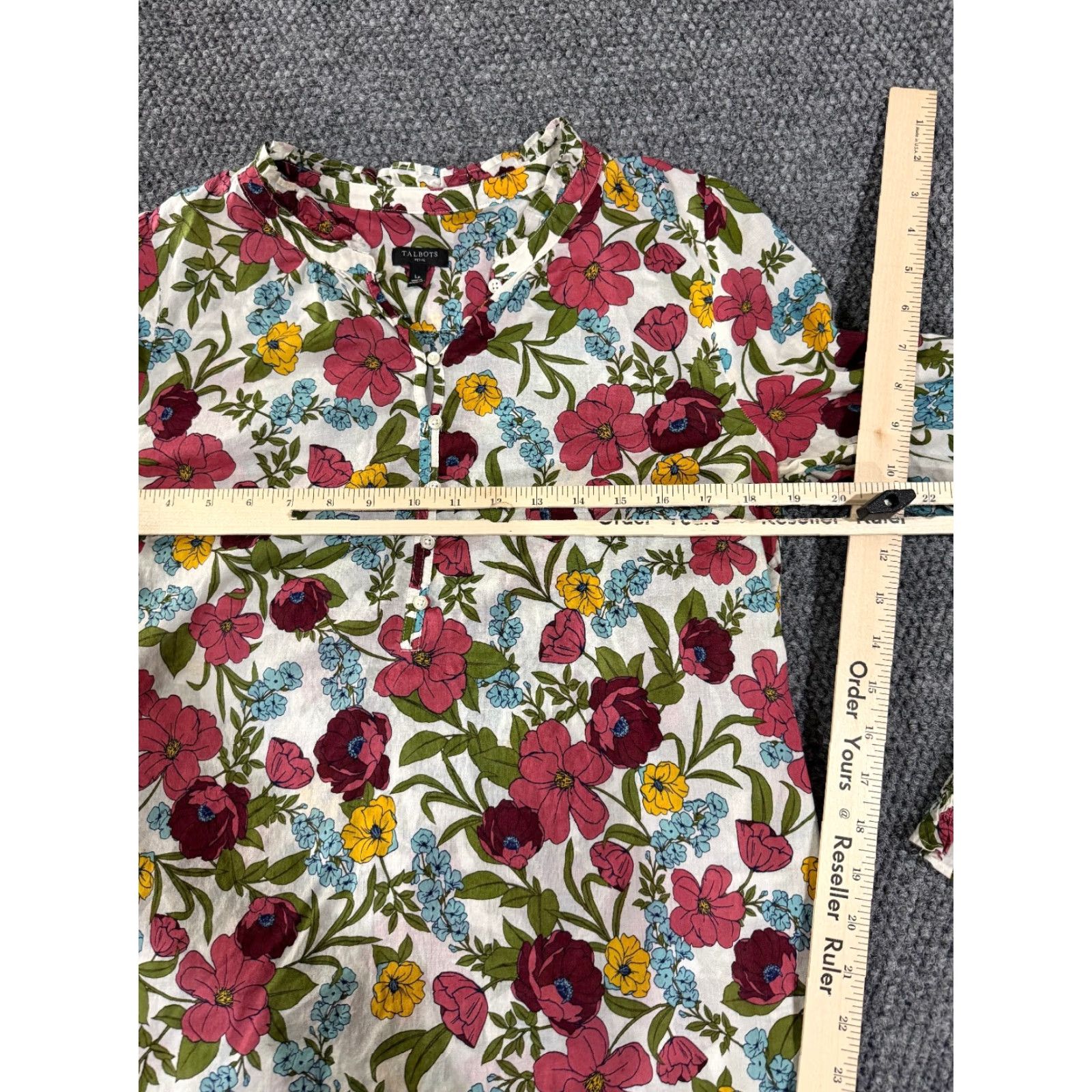 Talbots Talbots Blouse Womens Petites Large White Multicolor Floral Long Sleeve Button Front Size L / US 10 / IT 46 - 4 Thumbnail
