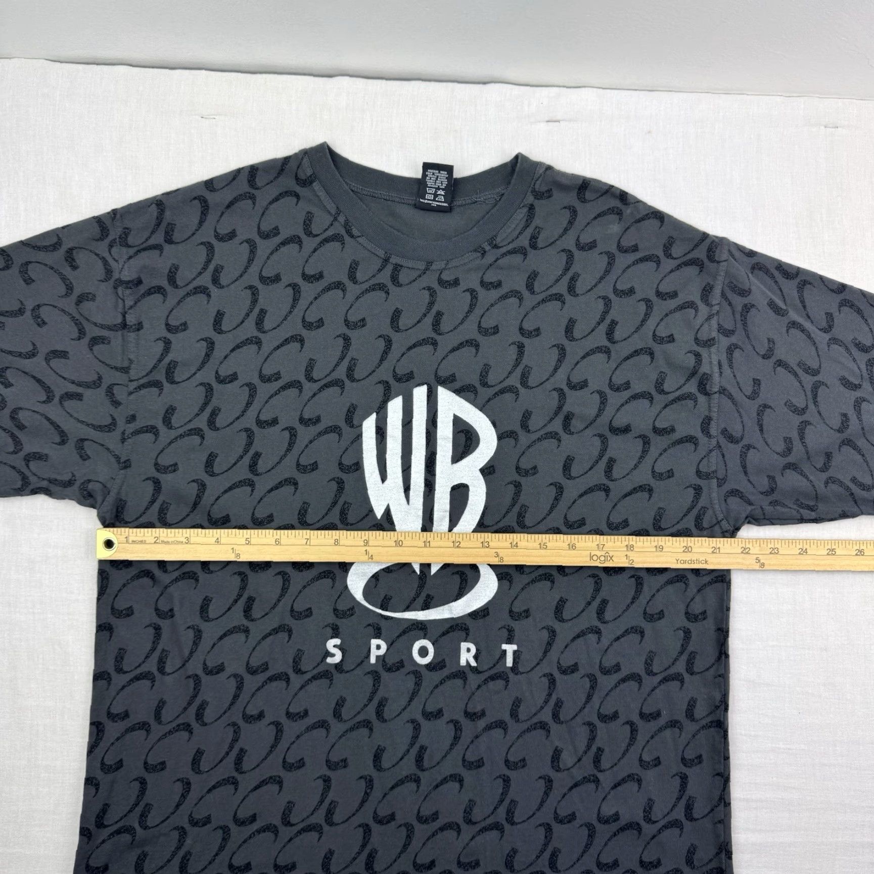 Vintage VINTAGE Warner Bros. Sport T Shirt Adult Large Gray All Over Print Graphic Size US L / EU 52-54 / 3 - 7 Thumbnail