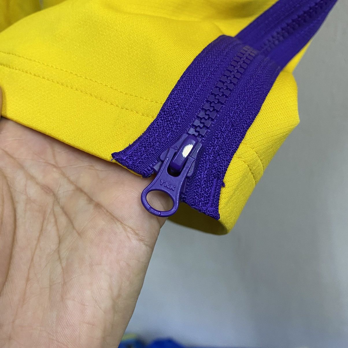 Nike Nike Lakers Showtime City Edition Warmup Size US L / EU 52-54 / 3 - 8 Thumbnail