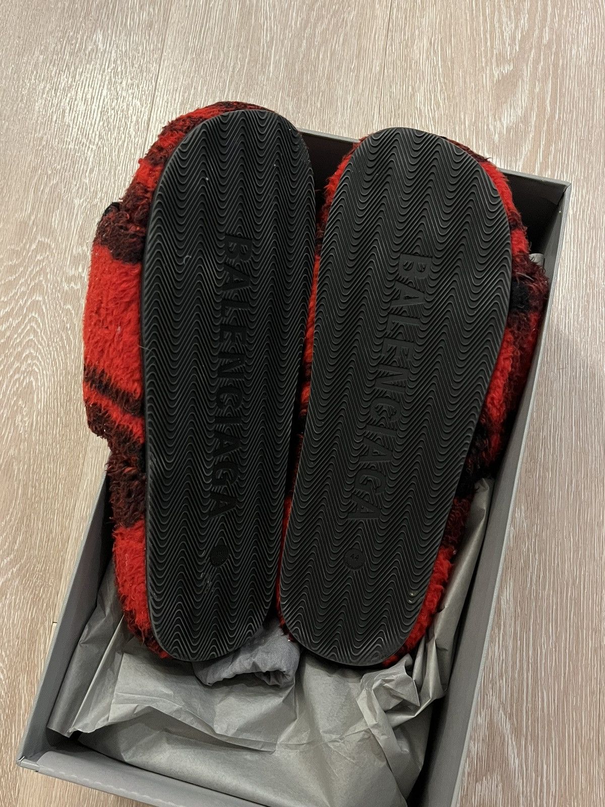 Balenciaga Balenciaga Red Plaid Fur Sandals Size US 11 / EU 44 - 4 Thumbnail