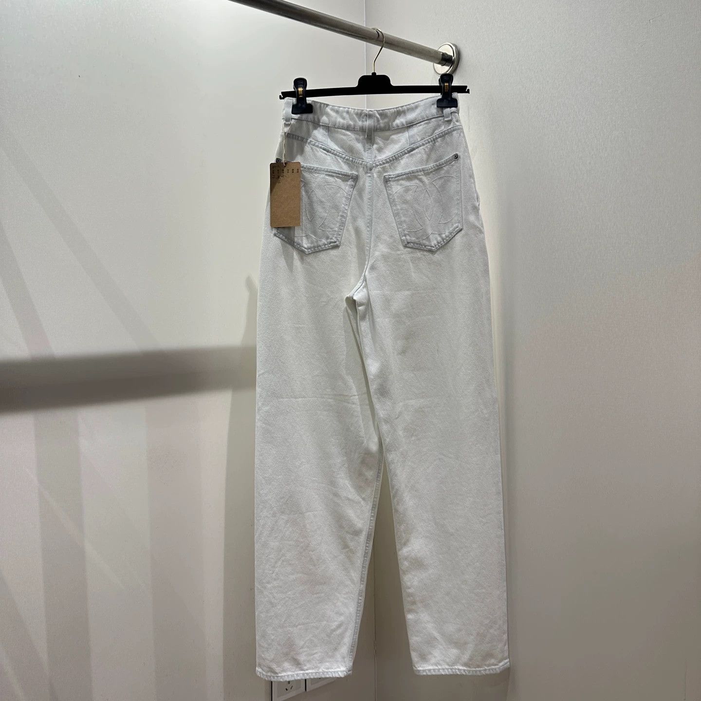 Chanel Chanel apr142 21B CC Logo Button Jeans 36 Size 26" / US 2 / IT 38 - 2 Thumbnail