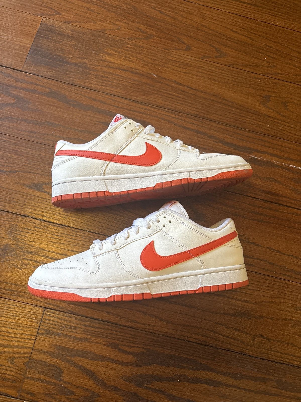 Nike Nike Dunks White and Red Size US 12 / EU 45 - 1 Thumbnail