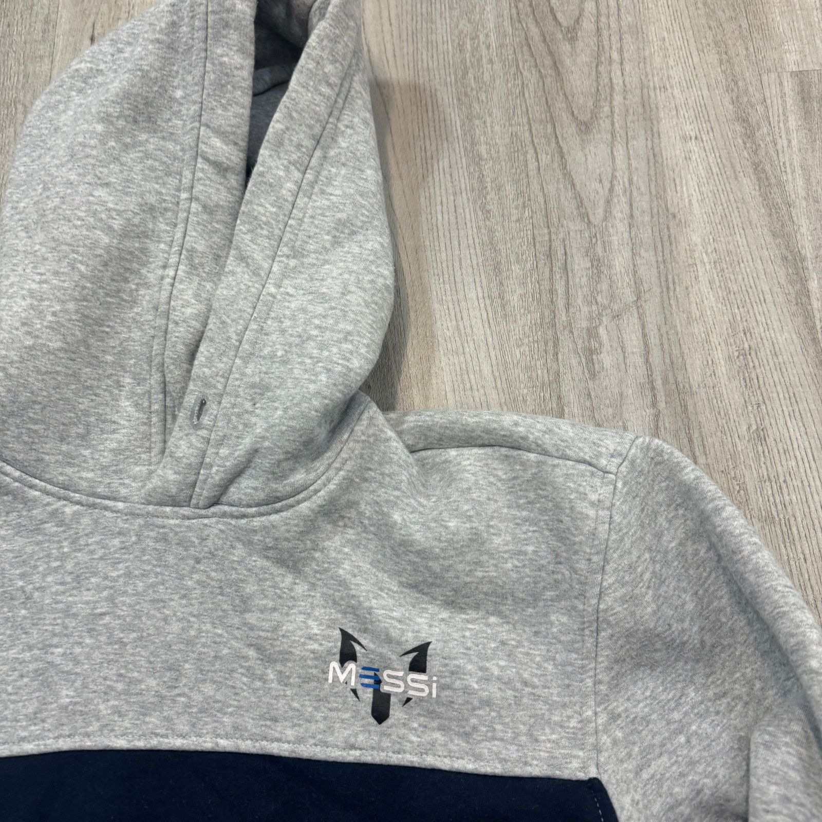 Other Lionel Messi Sweatshirt Men's Medium Gray Blue Soccer Size US M / EU 48-50 / 2 - 3 Thumbnail