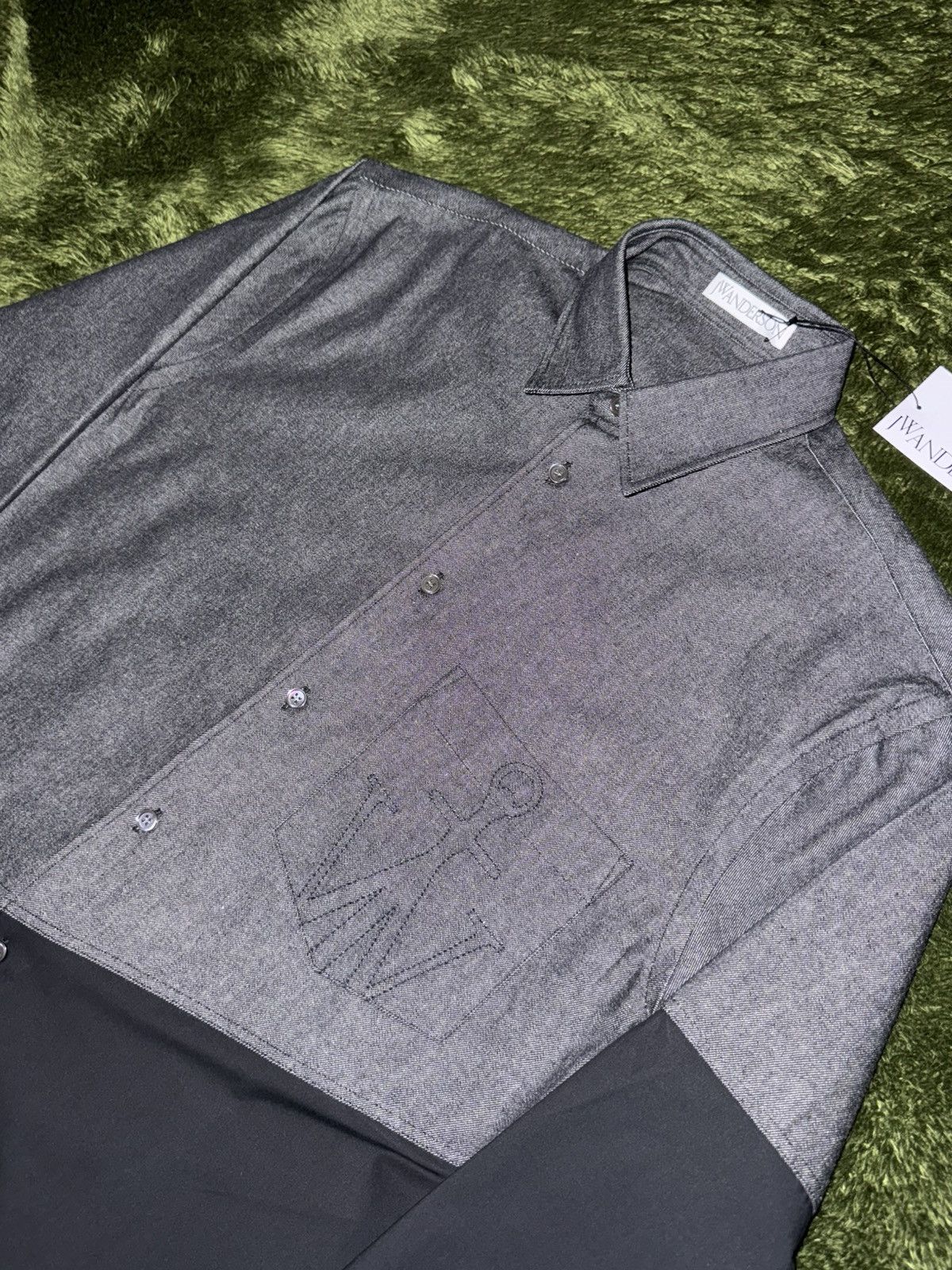 JW Anderson [EU46] JW Anderson Two-Tone Chambray Mix Shirt Black Size US L / EU 52-54 / 3 - 2 Thumbnail