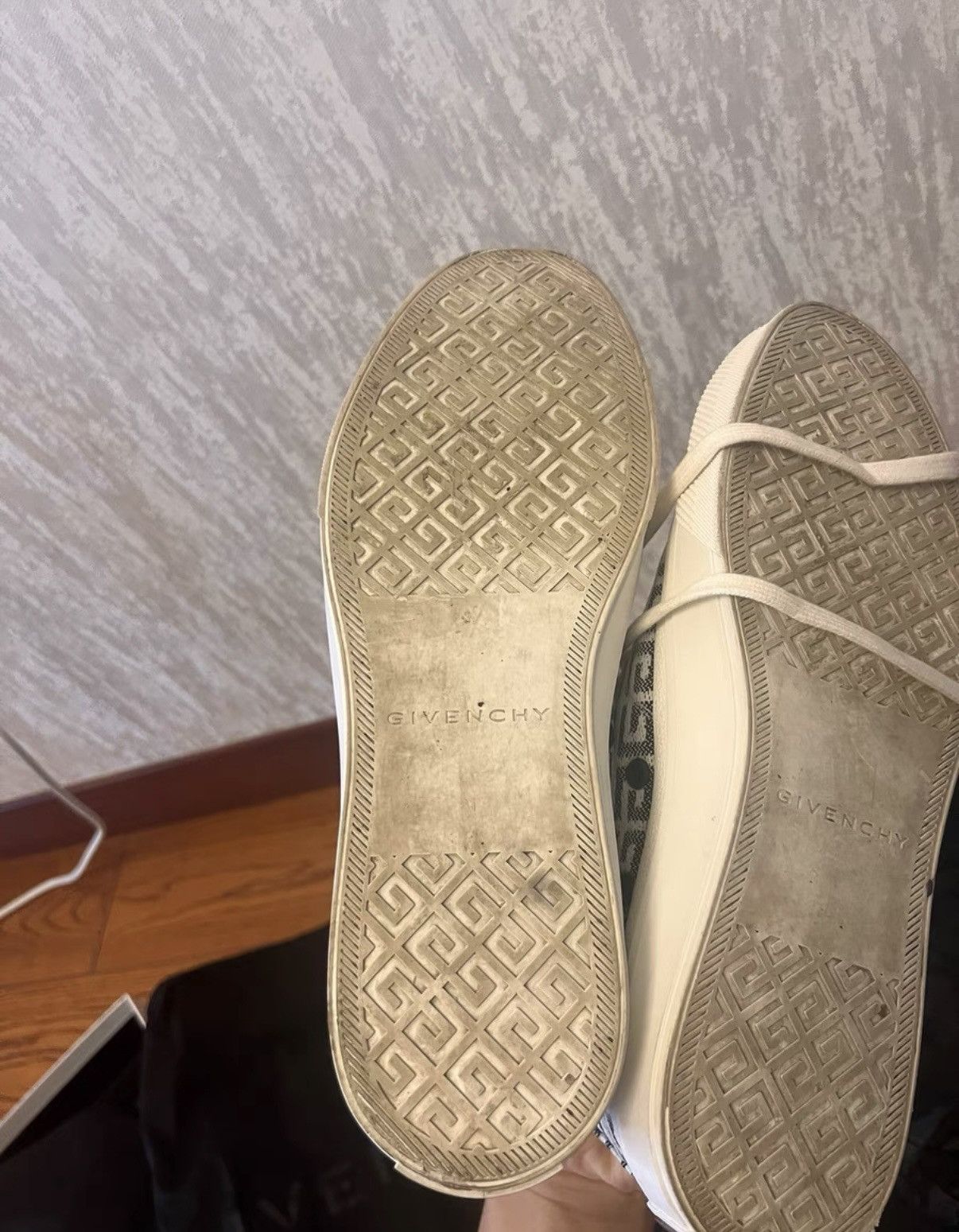Givenchy Givenchy City Logo Jacquard Low-Top Fashion Sneakers Size US 8 / EU 41 - 4 Thumbnail