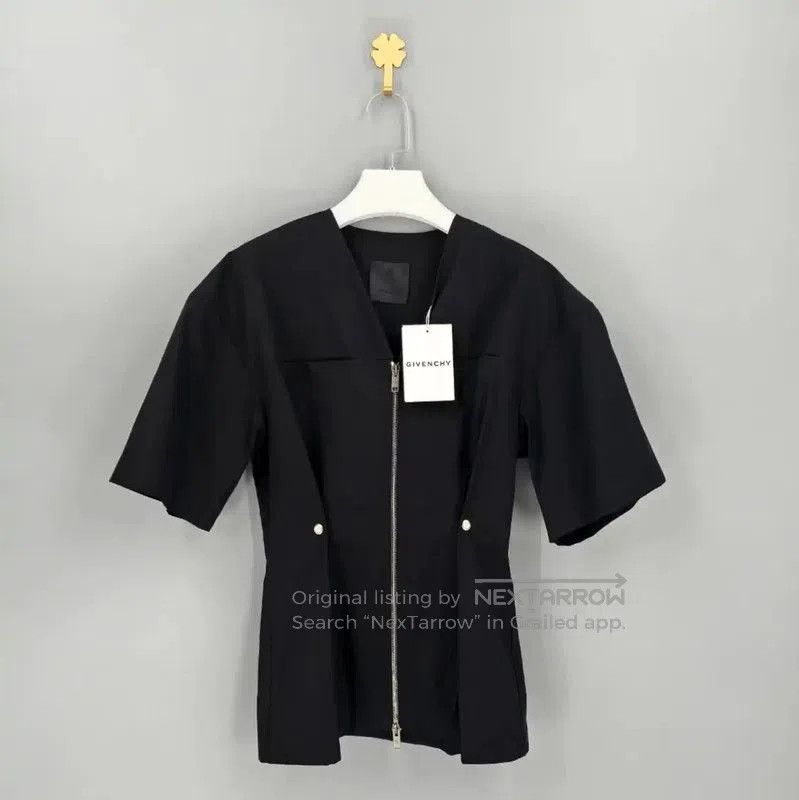 Givenchy Givenchy Black Short Sleeve Shirt for Women . Size M / US 6-8 / IT 42-44 - 1 Thumbnail