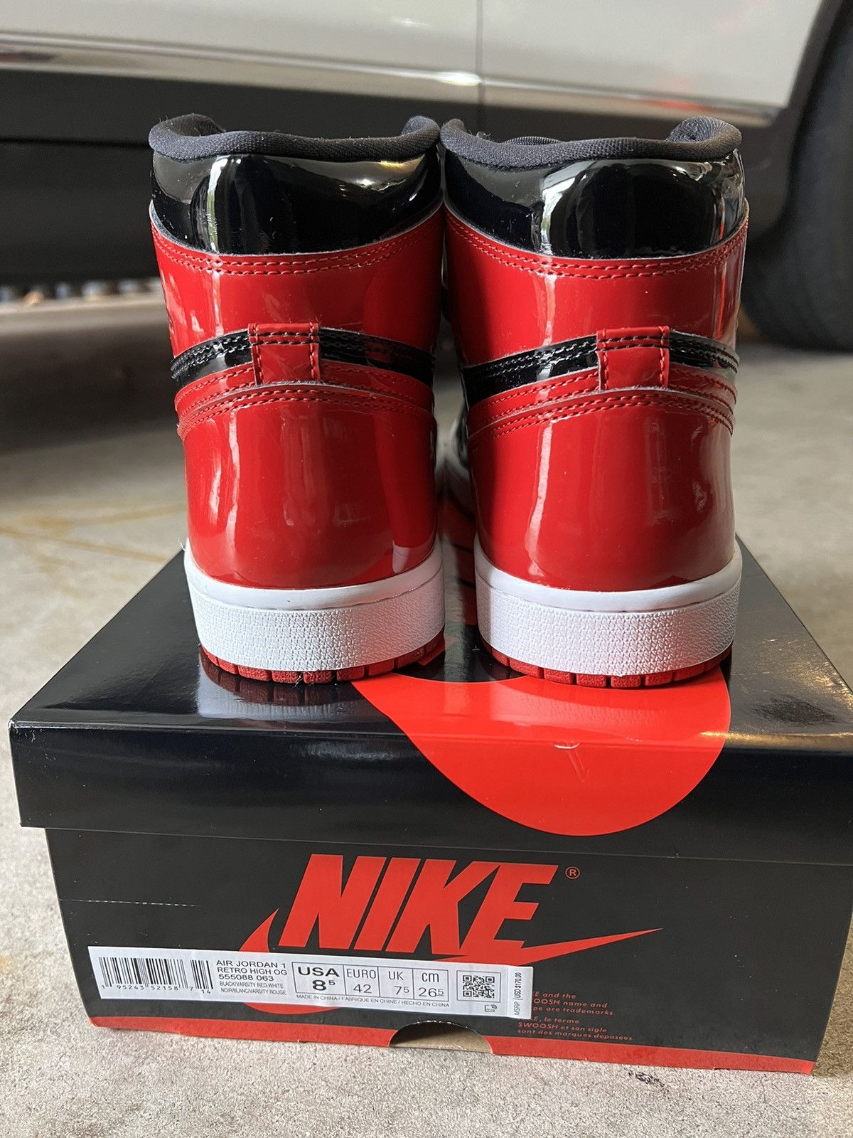 Jordan Brand Jordan 1 High Patent Bred Size US 8.5 / EU 41-42 - 5 Thumbnail
