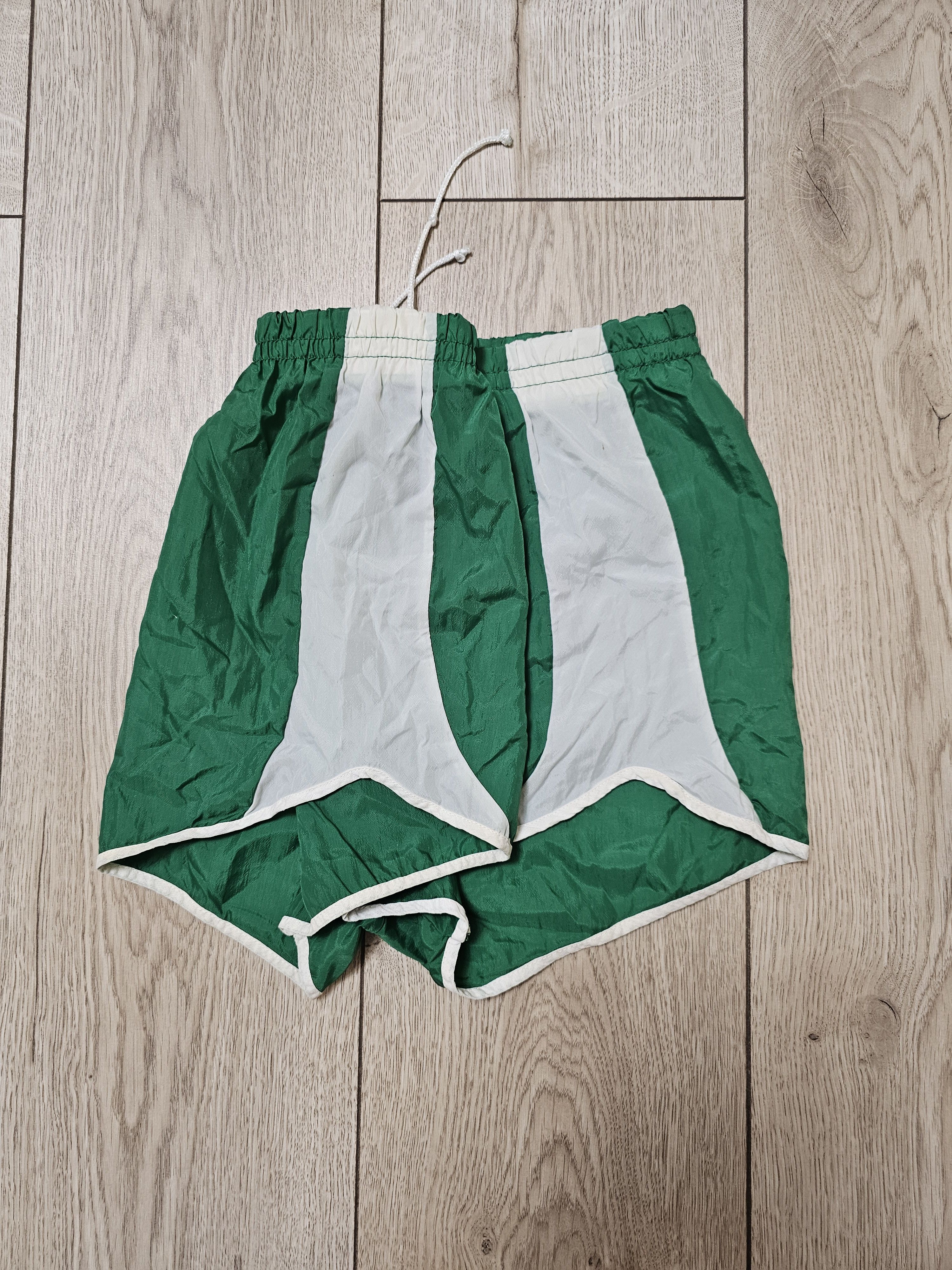 Puma PUMA SHORTS VINTAGE NYLON GREEN 70s SPRINTER RUNNING SHORTS Size US 34 / EU 50 - 3 Thumbnail