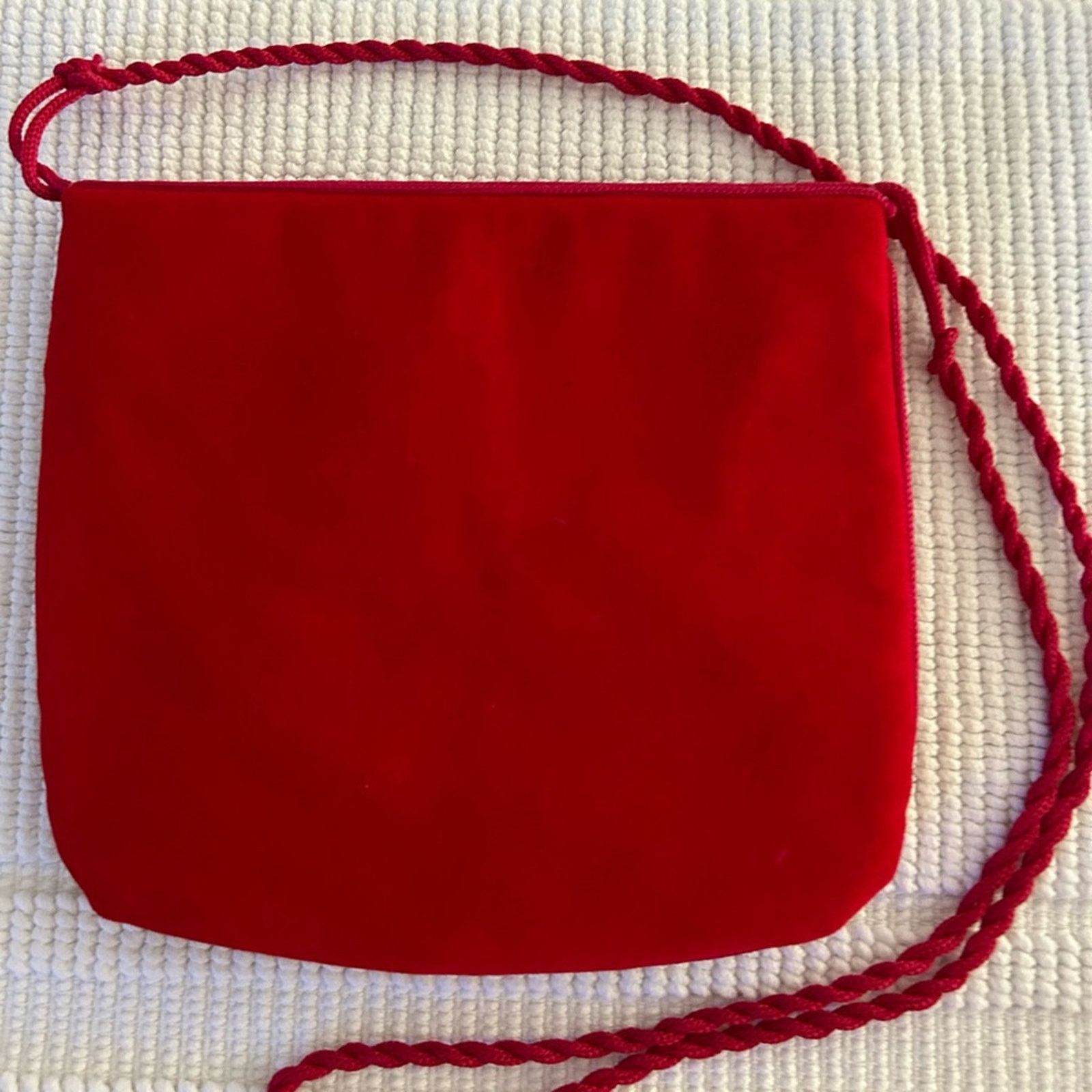 & Other Stories Morrocan Berber embroidered red velvet crossbody women’s bag Size ONE SIZE - 5 Thumbnail