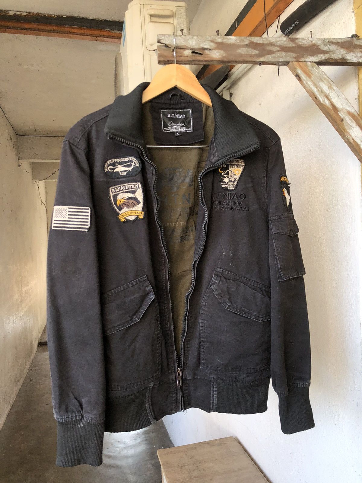 Vintage Huang Tai Niao Military Style Distressed Bomber Jacket Size US L / EU 52-54 / 3 - 3 Thumbnail