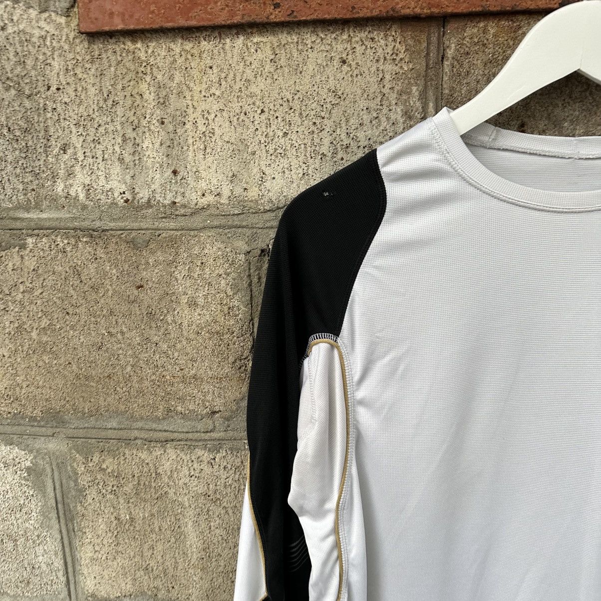 Y/Project VTG Nike Dry Fit Long-sleeve T-shirts Small Logo Grunge Size US S / EU 44-46 / 1 - 4 Thumbnail