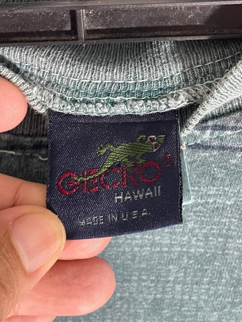 Vintage vintage gecko hawaii surfing brand Size US L / EU 52-54 / 3 - 5 Thumbnail