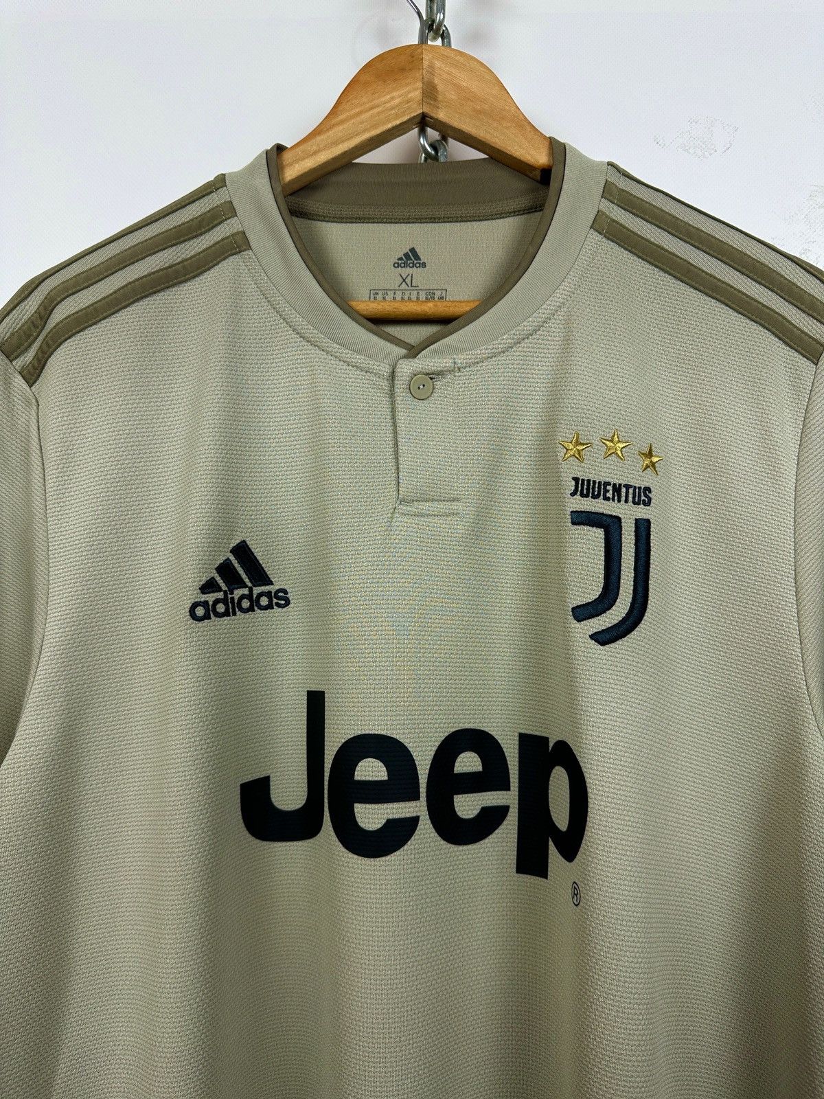 Adidas 2018/19 Adidas Juventus FC Away Soccer Jersey Size US XL / EU 56 / 4 - 5 Thumbnail