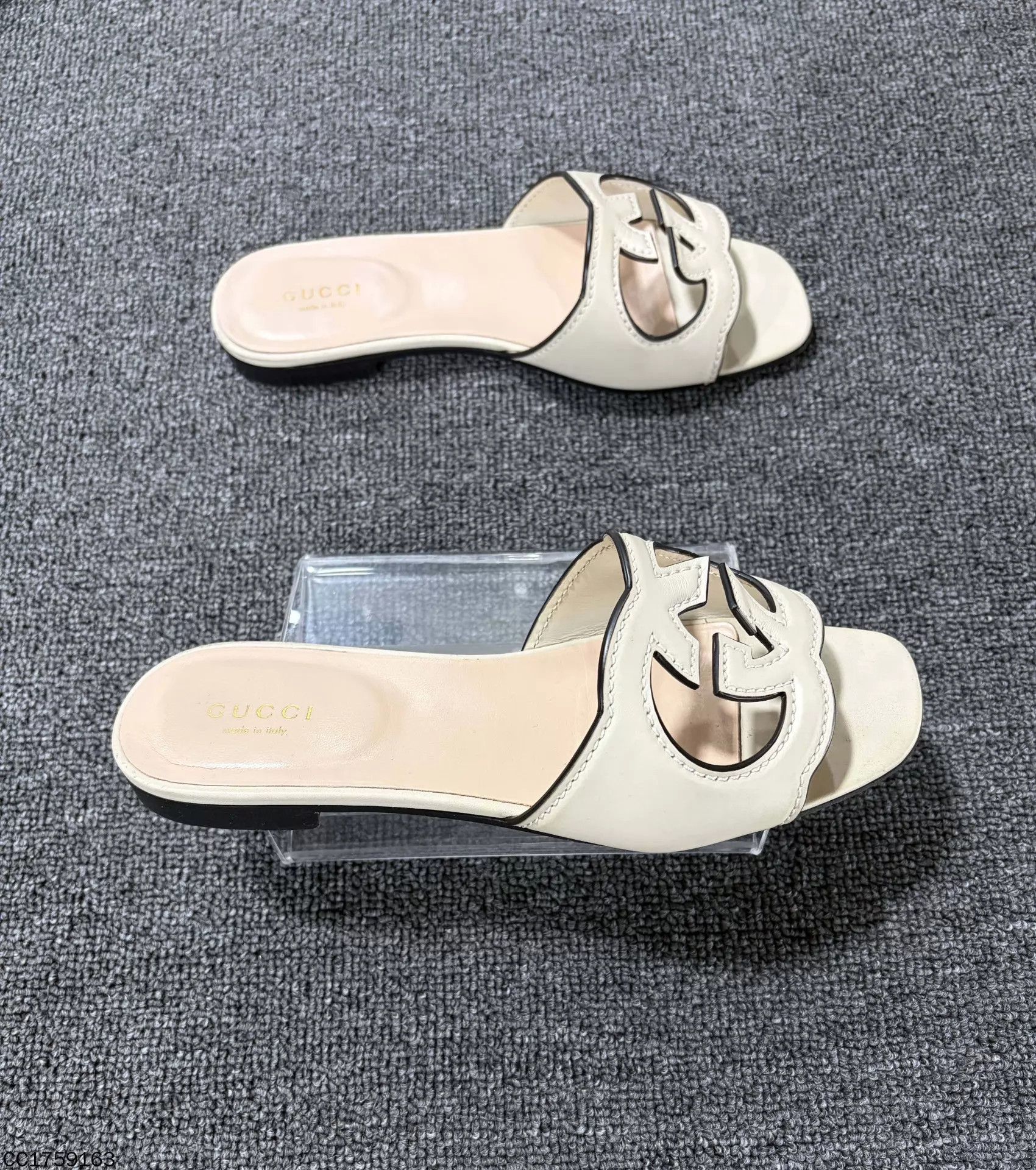 Gucci GUCCI Double G cutout macaron green slides women's 36 Size US 5.5 / IT 35.5 - 3 Thumbnail
