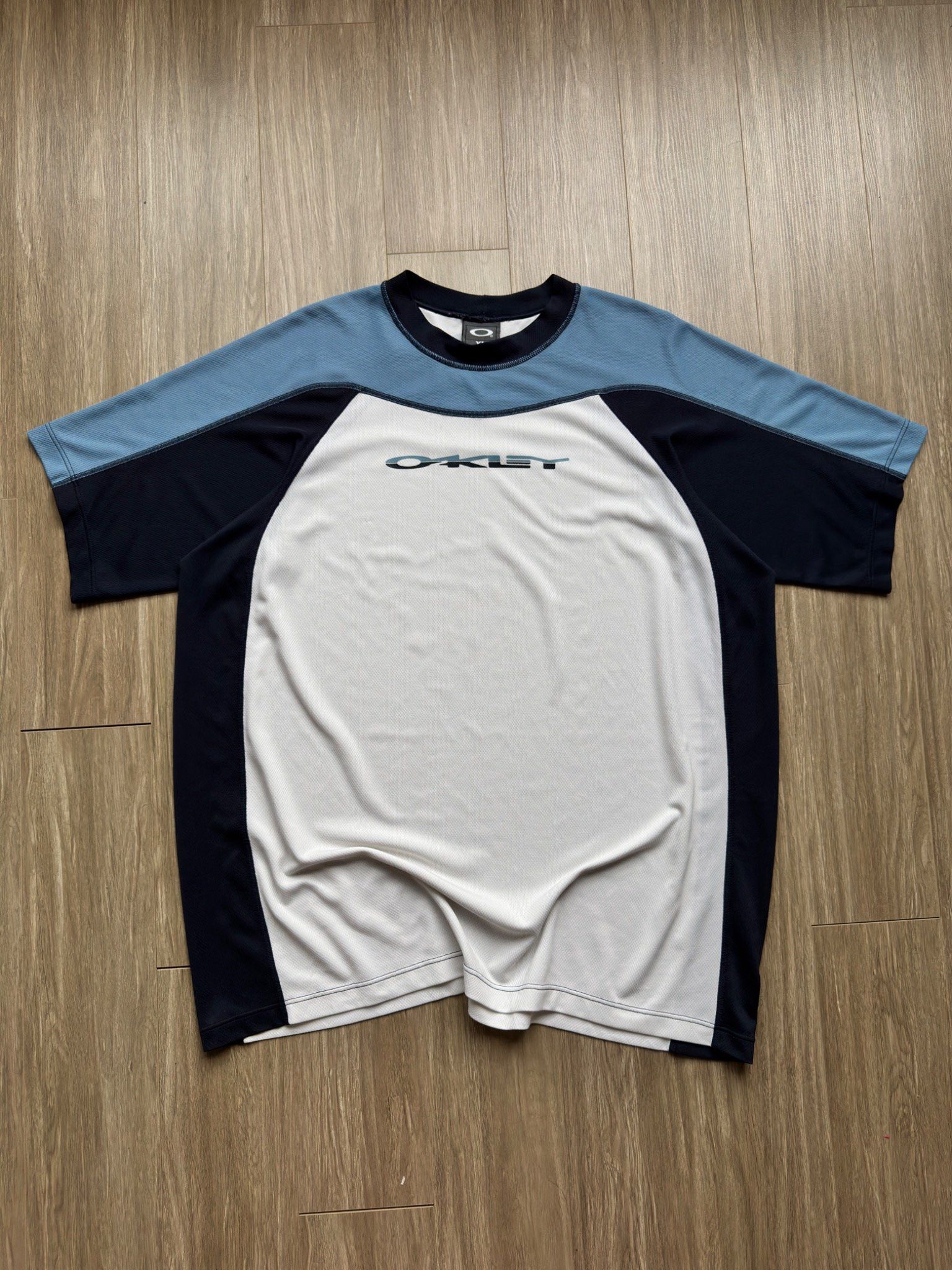 Oakley Vintage Oakley Jersey tee T-shirt Size US XL / EU 56 / 4 - 1 Thumbnail