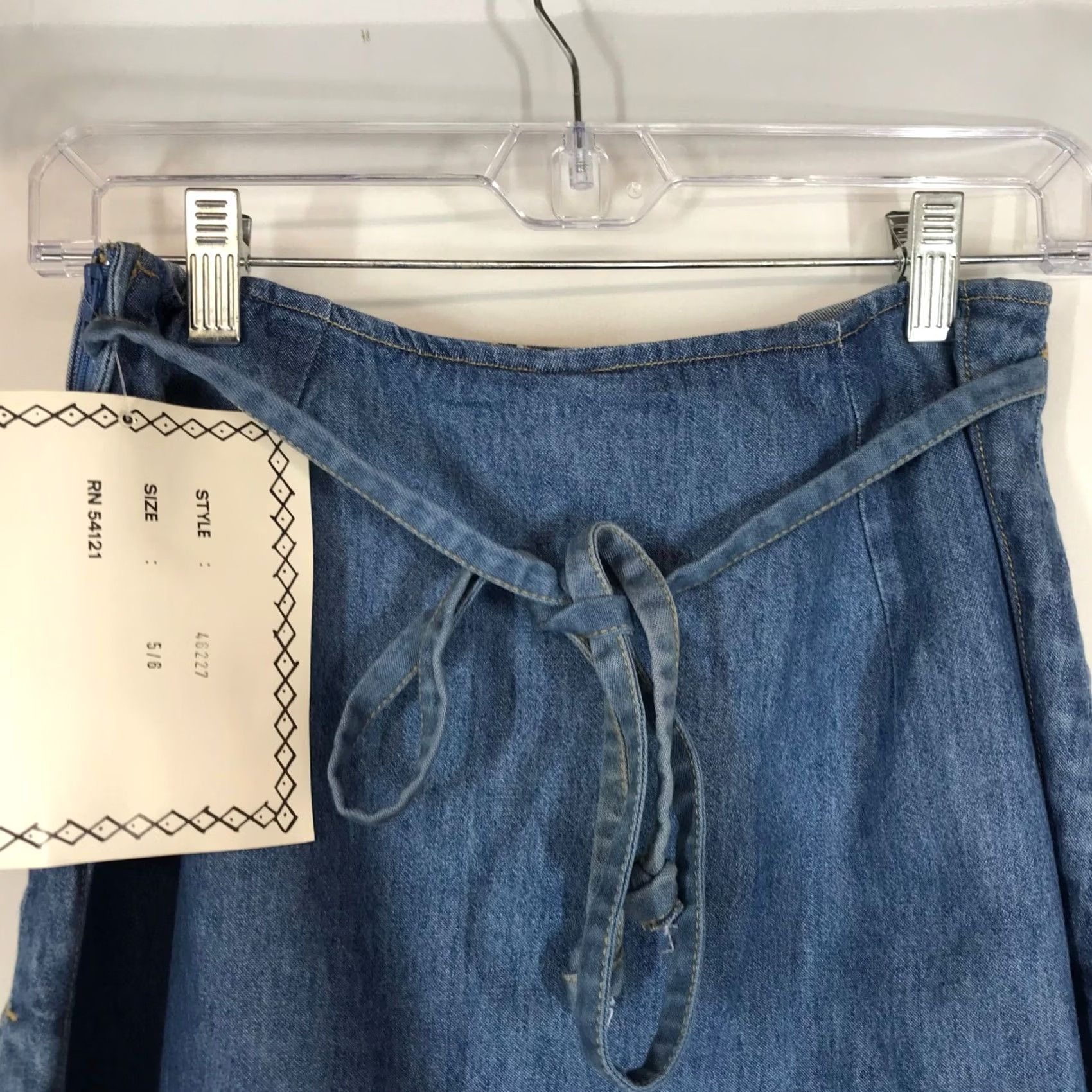 Denime VINTAGE True Blue Denim Skirt Tie Waist A-Line Short Women 5/6 Blue Cotton Pockets Slit Tan? (Note: There is an error) Size 27" / US 4 / IT 40 - 5 Thumbnail