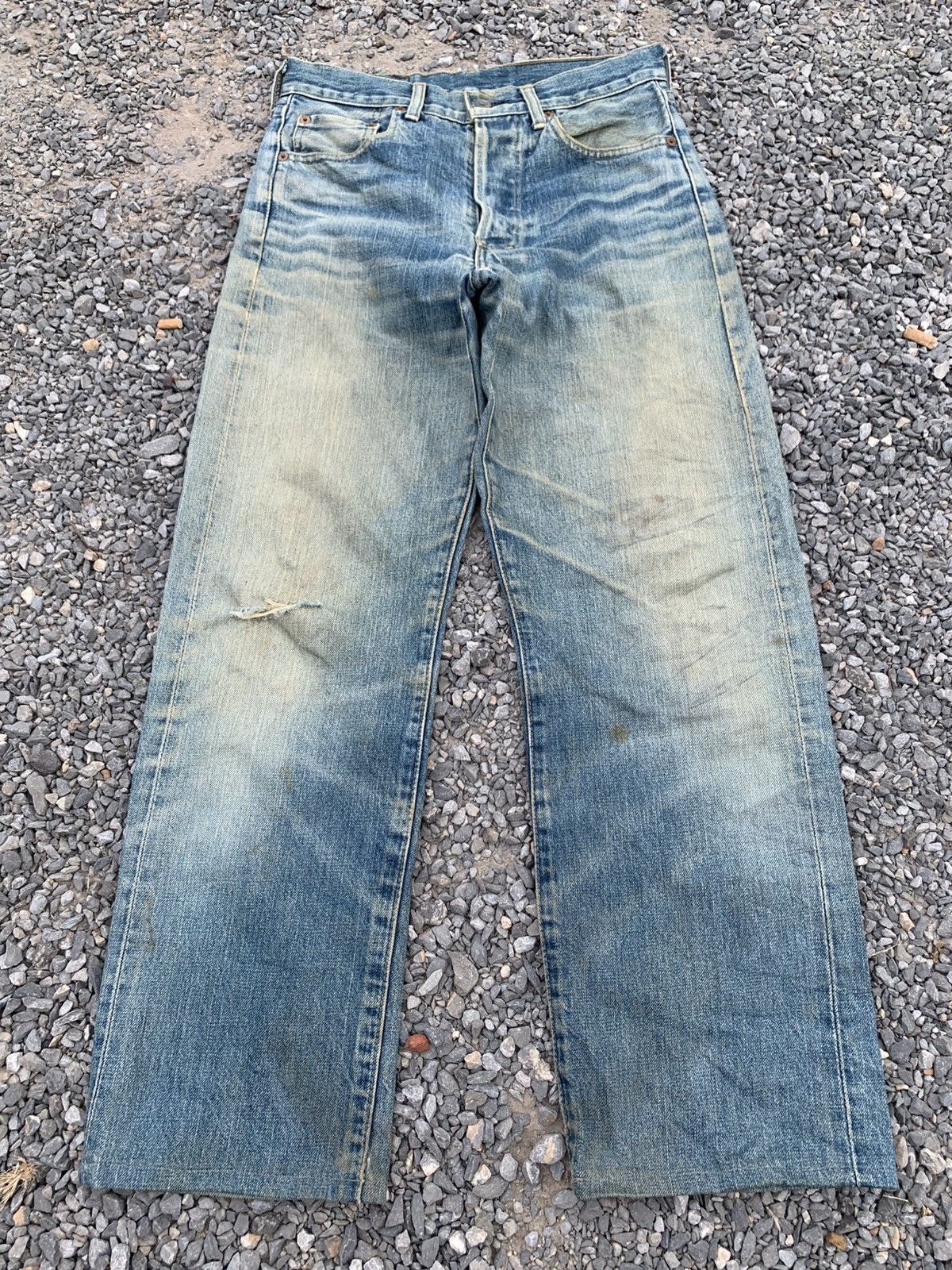 Levi's VINTAGE LEVIS 503BXX SELVEDGE BUTTON FLY DISTRESSED DENIM Size US 28 / EU 44 - 4 Thumbnail