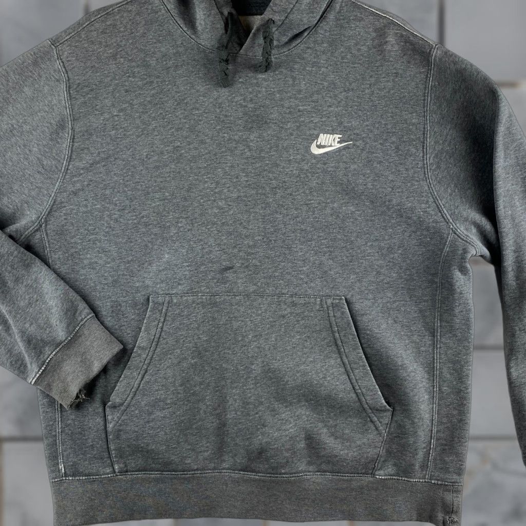 Nike Nike Hoodie Mens XL Gray Pullover Long Sleeve Embroidered Logo Fleece Size US XL / EU 56 / 4 - 1 Thumbnail