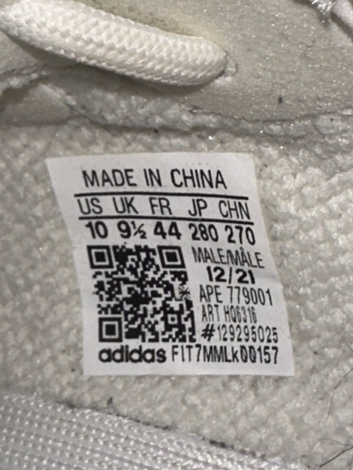 Yeezy Adidas Yeezy Boost 350 V2 Size US 10 / EU 43 - 2 Thumbnail