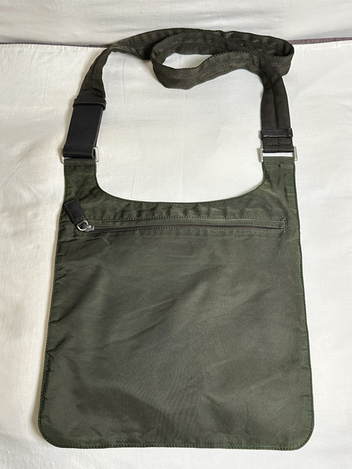 Prada Prada nylon side bag or similar crossbody bag. Size ONE SIZE - 4 Thumbnail