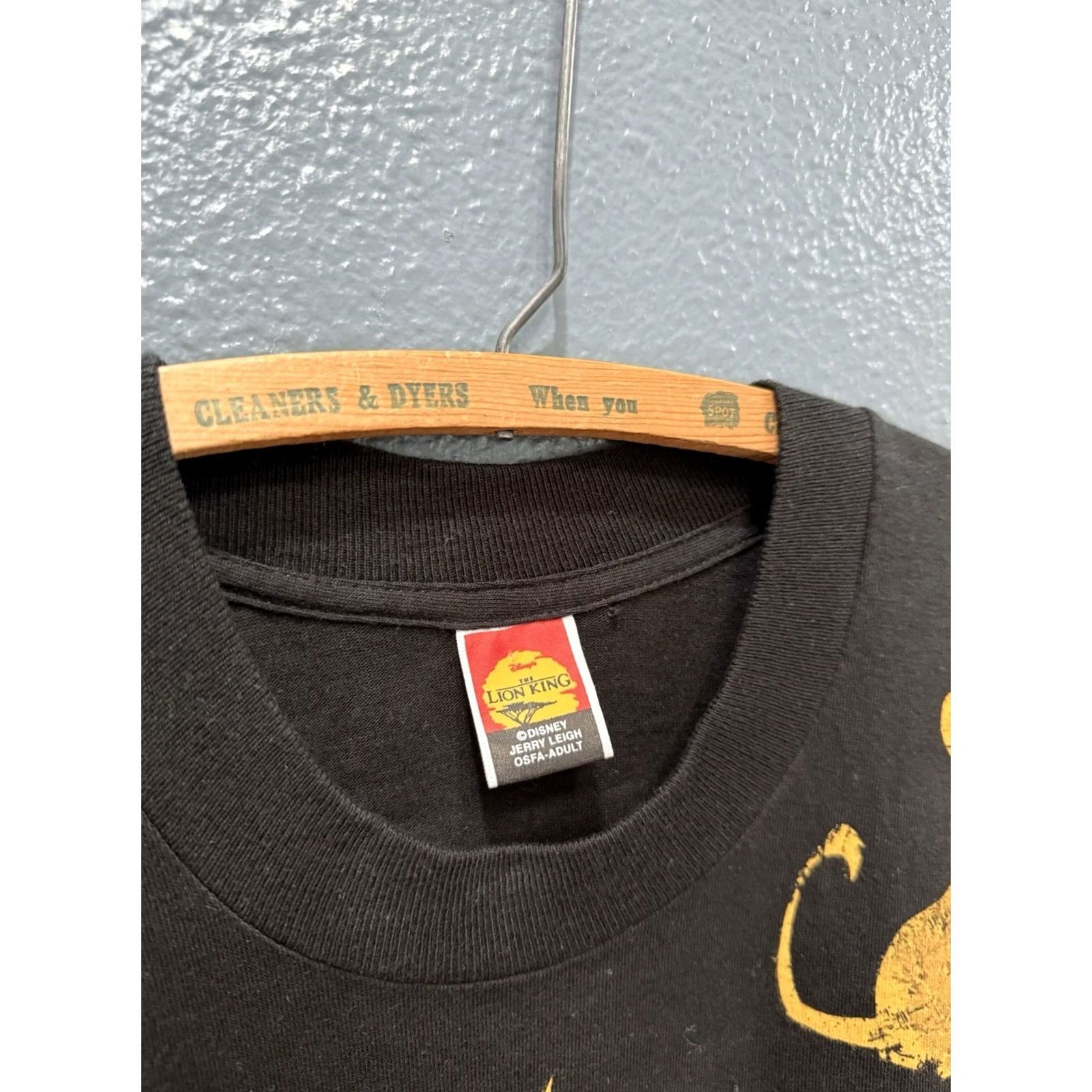 Disney VINTAGE Disney The Lion King All Over Print Promo Tee Shirt XL Men Black 90s Squares Lion King 90s Mens T-Shirt XL Size US XL / EU 56 / 4 - 2 Thumbnail