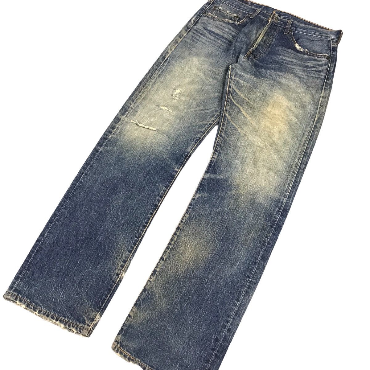Levi's Vintage Clothing VINTAGE LEVIS 501 32X33 DISTRESSED DENIM PANTS Size US 32 / EU 48 - 1 Thumbnail