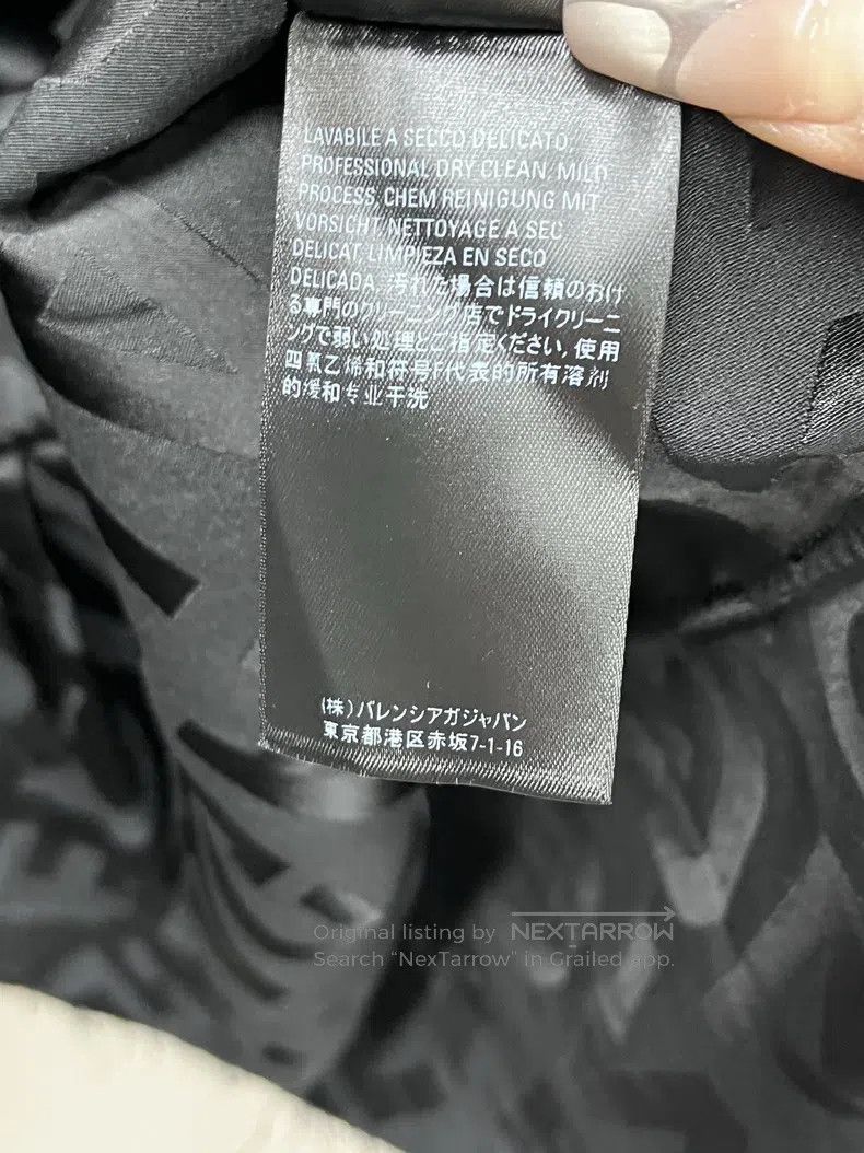 Balenciaga Balenciaga Dark Patterned Logo Lettering Silk Shirt Size XXS / US 00 / IT 34 - 7 Thumbnail