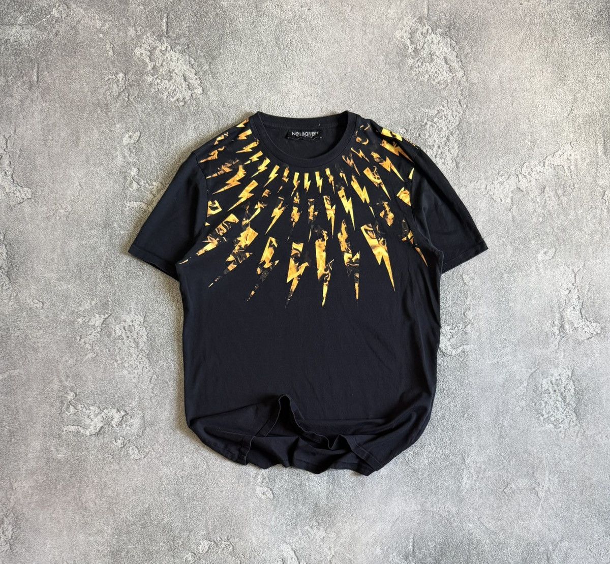 Neil Barrett Neil Barett L lightning bolt ⚡️ printed tshirt tee shirt Size US L / EU 52-54 / 3 - 1 Thumbnail