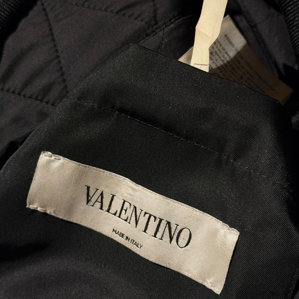 Valentino Logo patch bomber Size US M / EU 48-50 / 2 - 4 Thumbnail
