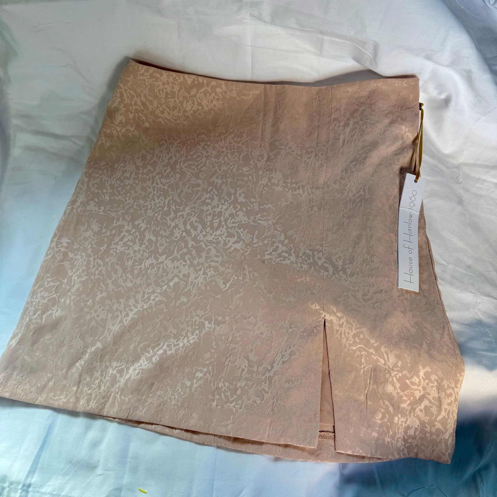 House of Harlow NWT House of Harlow 1960 Pink Animal Print Mini Skirt XS Size 26" / US 2 / IT 38 - 2 Thumbnail