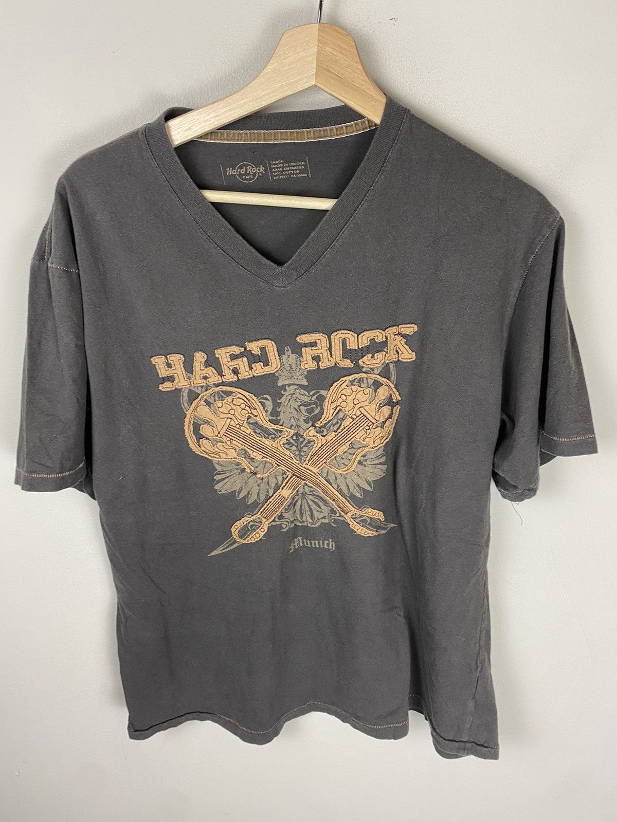 Vintage Vintage Hard Rock Cafe Crossed Guitars Tee Size US L / EU 52-54 / 3 - 1 Thumbnail