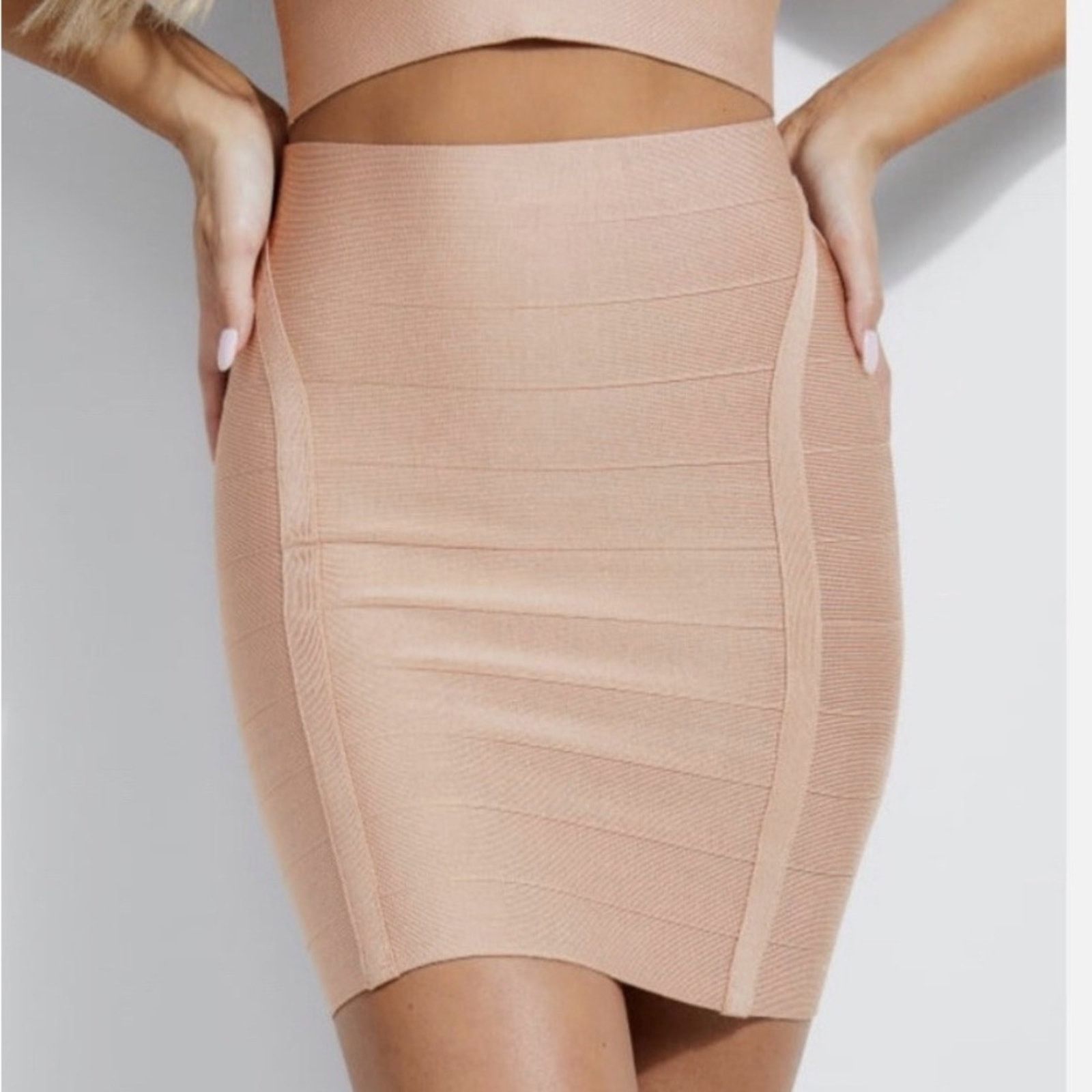 Guess Guess Elegant Tan Bandage Skirt size XS Size 23" - 1 Thumbnail