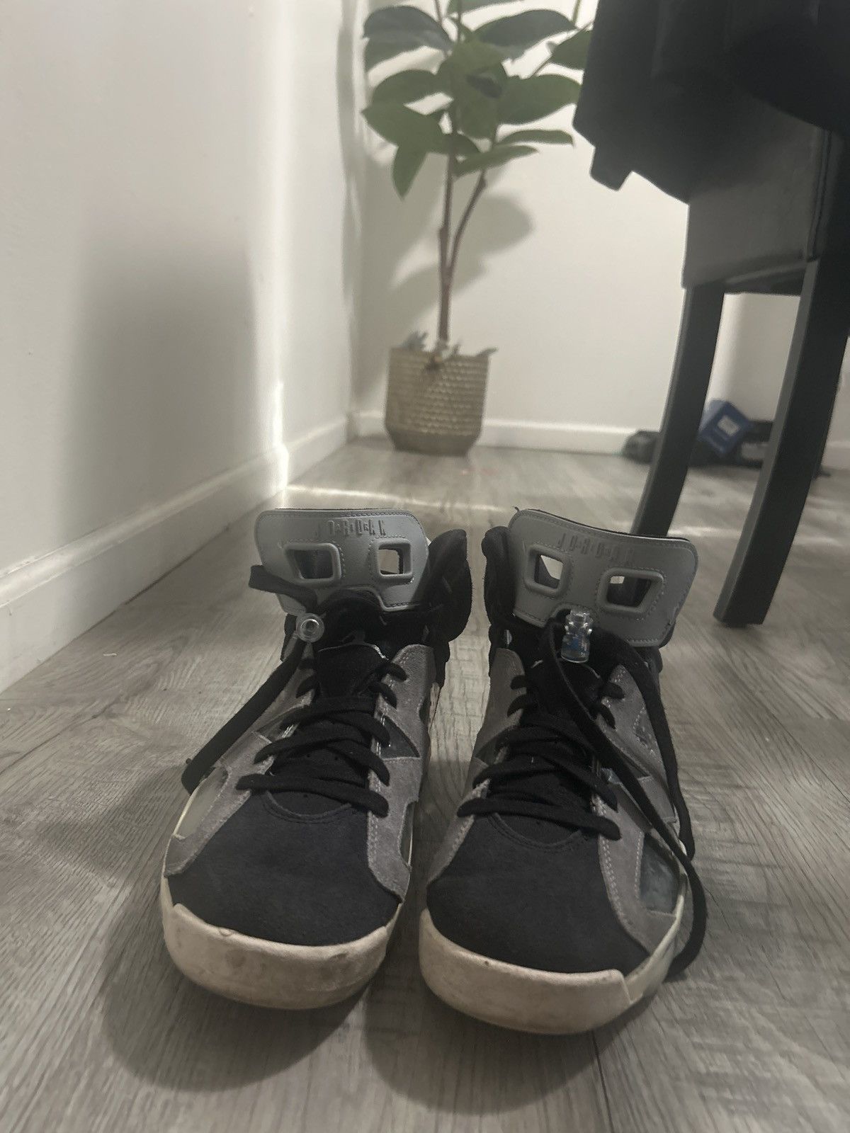 Jordan Brand Jordan Retro 6 Smoke Grey Size US 9.5 / IT 39.5 - 3 Thumbnail