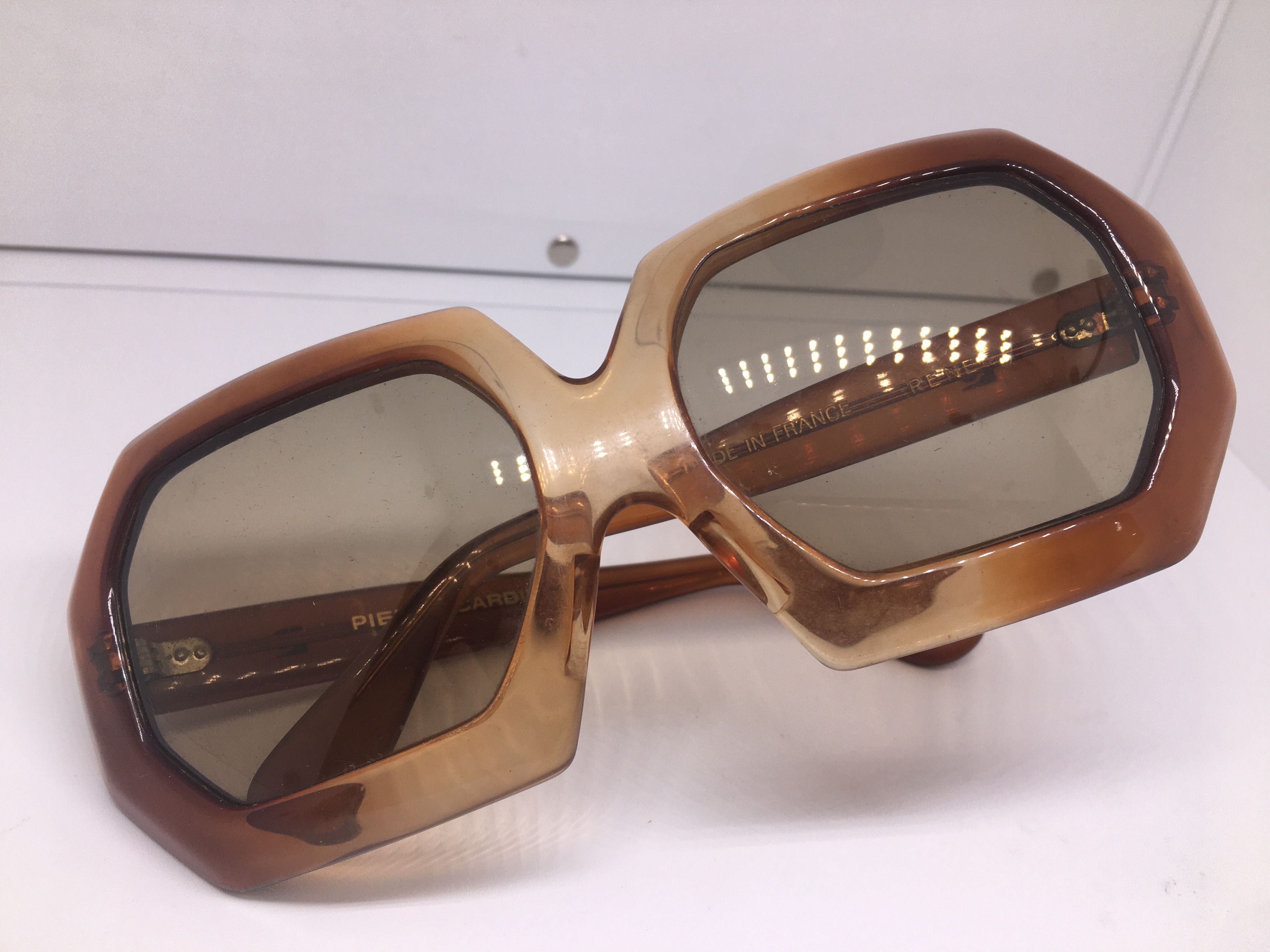 Pierre Cardin PIERRE CARDIN PARIS HAUTE COUTURE LUNETTES DE SOLEIL Size ONE SIZE - 7 Thumbnail