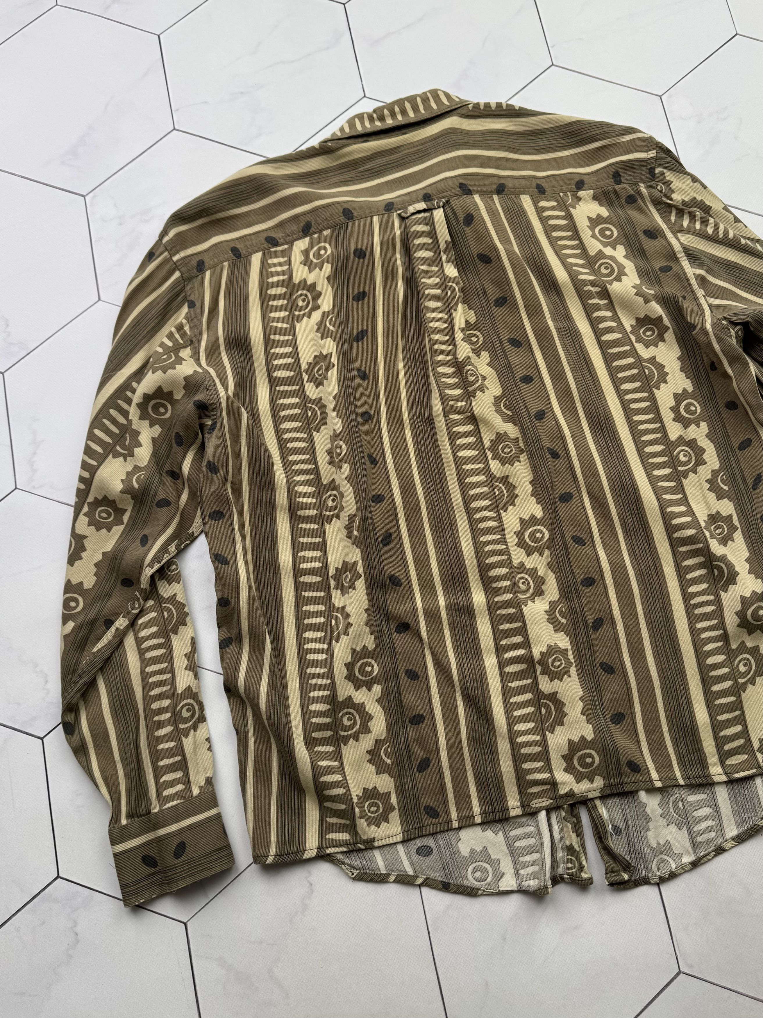 Giovanni Valentino Valentino 90s Aztec Shirt (B350) Size US L / EU 52-54 / 3 - 12 Thumbnail