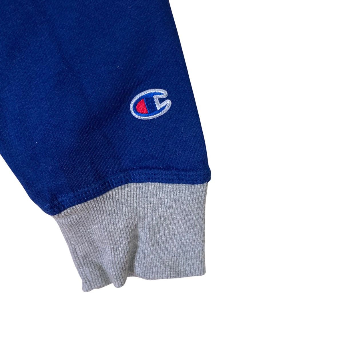 Champion Vintage Champion Pullover Jumper Sweatshirt Size US M / EU 48-50 / 2 - 5 Thumbnail