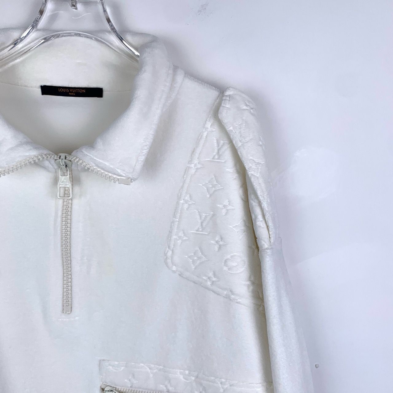 Louis Vuitton Louis Vuitton Embossed Logo Monogram Pocket Half-Zip Flocked Size US M / EU 48-50 / 2 - 7 Thumbnail