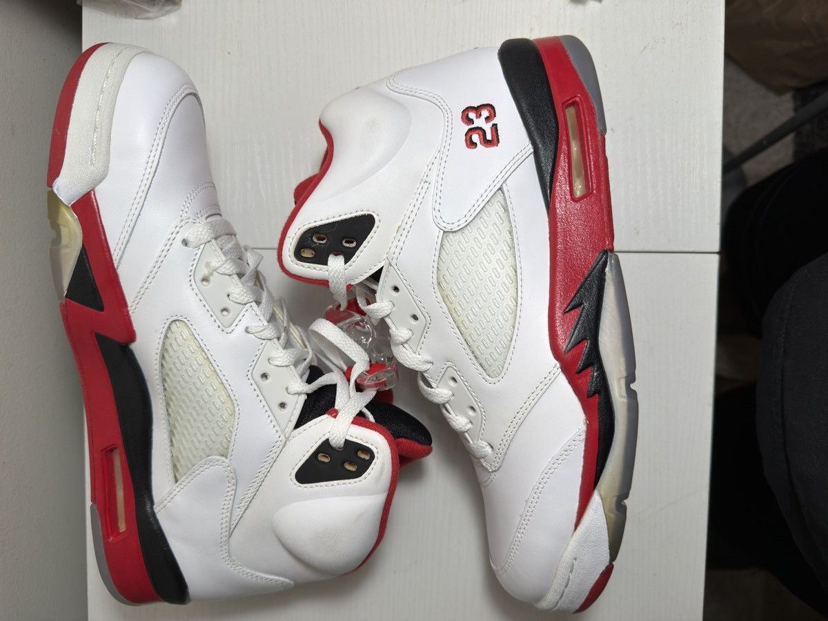 Nike Air Jordan Retro 5 “Fire Red” 2013 NEW Size US 10.5 / EU 43-44 - 1 Thumbnail