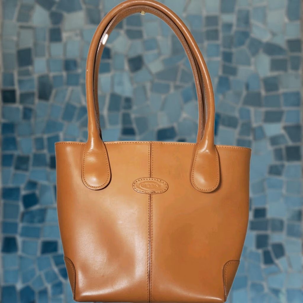 Vintage VINTAGE Tod's Small Tote Handbag Smooth Light Brown Leather Womens Tote Bag Size ONE SIZE - 1 Thumbnail