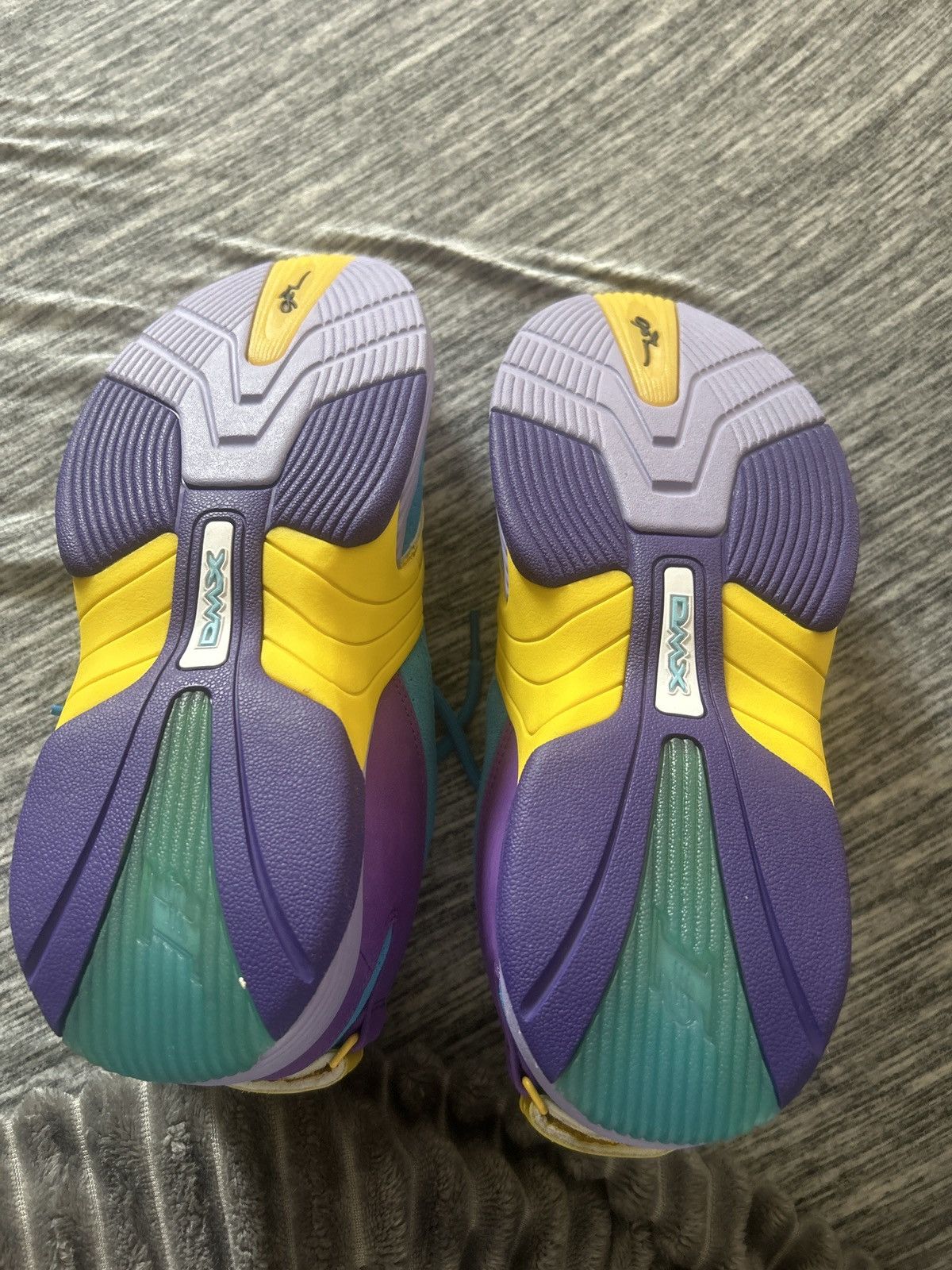 Icecream × Reebok Reebok ANSWER V MU ICE CREAM Size US 9.5 / EU 42-43 - 6 Thumbnail