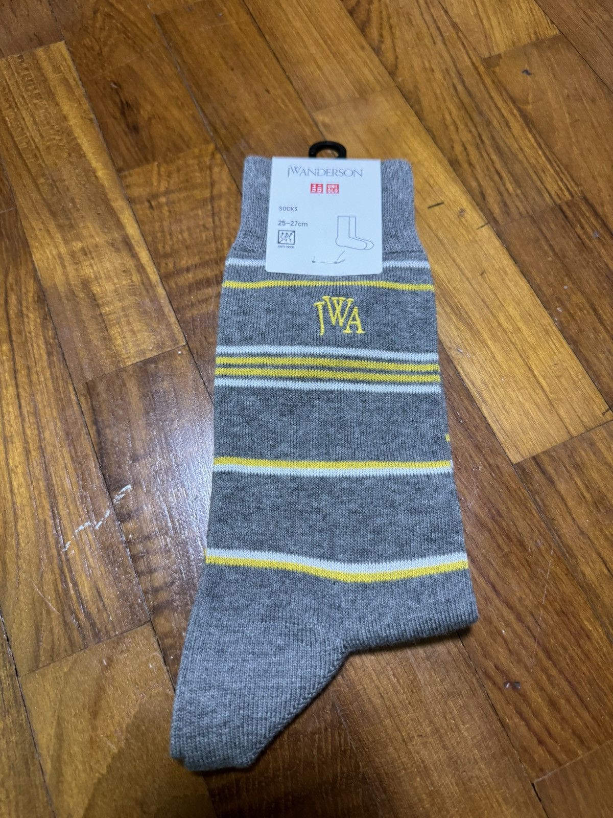 JW Anderson × Japanese Brand × Uniqlo JW Anderson x Uniqlo Socks SS24 Size 26 - 2 Thumbnail