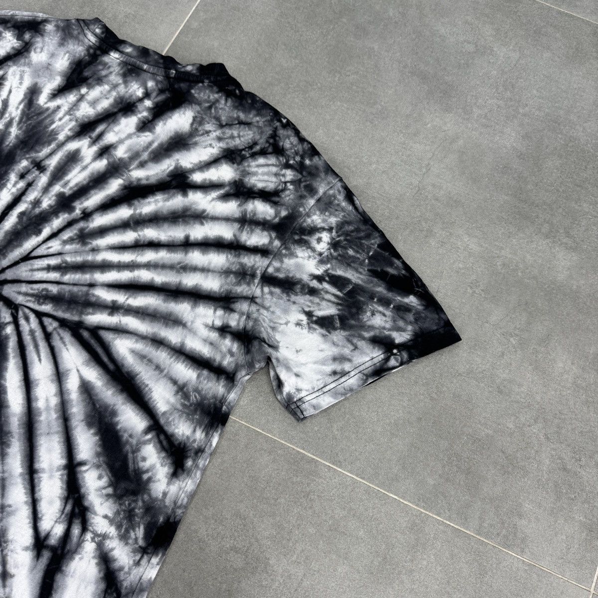 Independent Truck Co. Independent Truck Company Tie Dye Y2K T-Shirt Men Size M Size US M / EU 48-50 / 2 - 15 Thumbnail