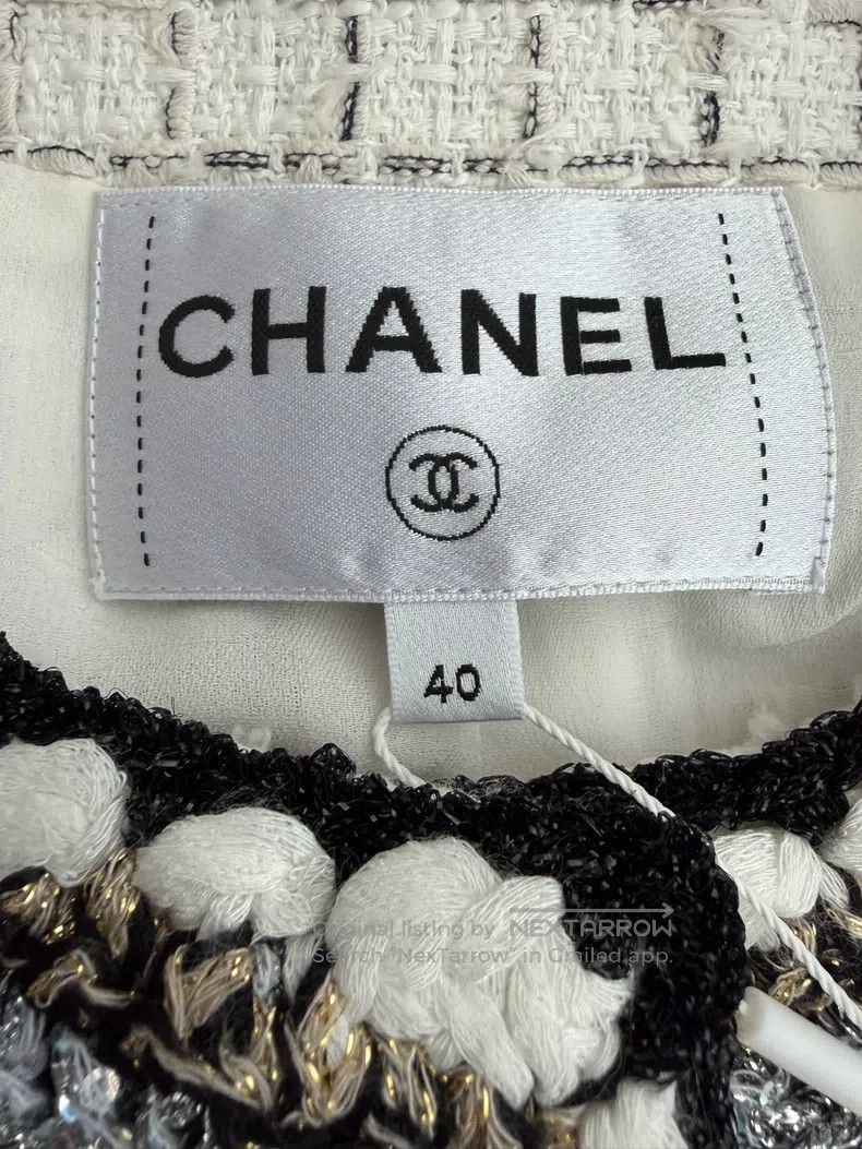Chanel Chanel Black and white checkered tweed cloak coat Size S / US 4 / IT 40 - 4 Thumbnail