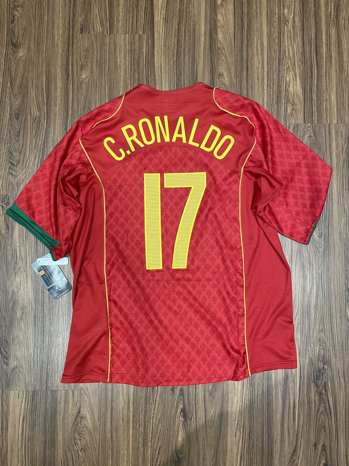 Vintage Jersey Portugal cristiano ronaldo rare Size US XL / EU 56 / 4 - 2 Thumbnail