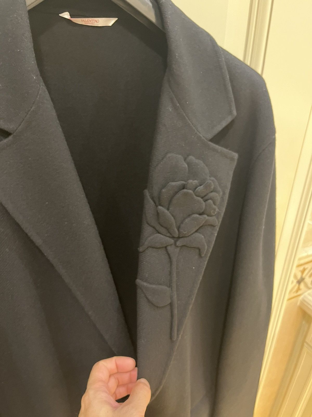 Valentino flower embrodery single breast coat size50 Size US M / EU 48-50 / 2 - 4 Thumbnail