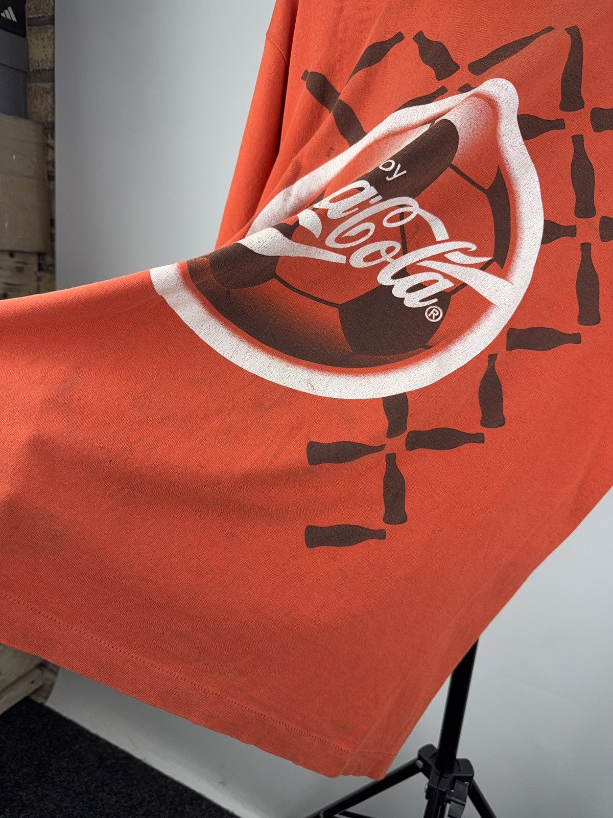 Coca Cola × UEFA × Vintage Vintage 1996 Coca-Cola Football England Euro Football Tee Size US L / EU 52-54 / 3 - 5 Thumbnail