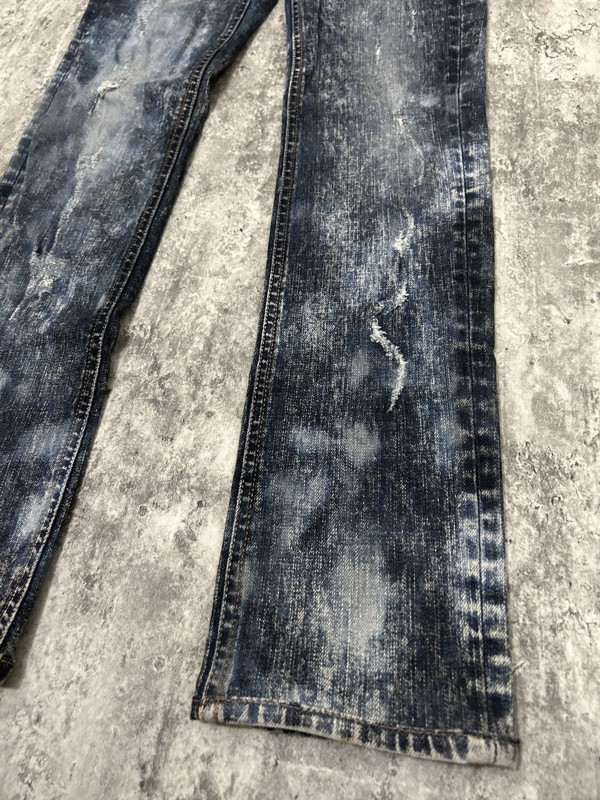 If Six Was Nine × Japanese Brand × Le Grande Bleu (L.G.B.) Buckaro Design Acid Wash Pattern Distressed Denim Pants Size 28" / US 6 / IT 42 - 6 Thumbnail