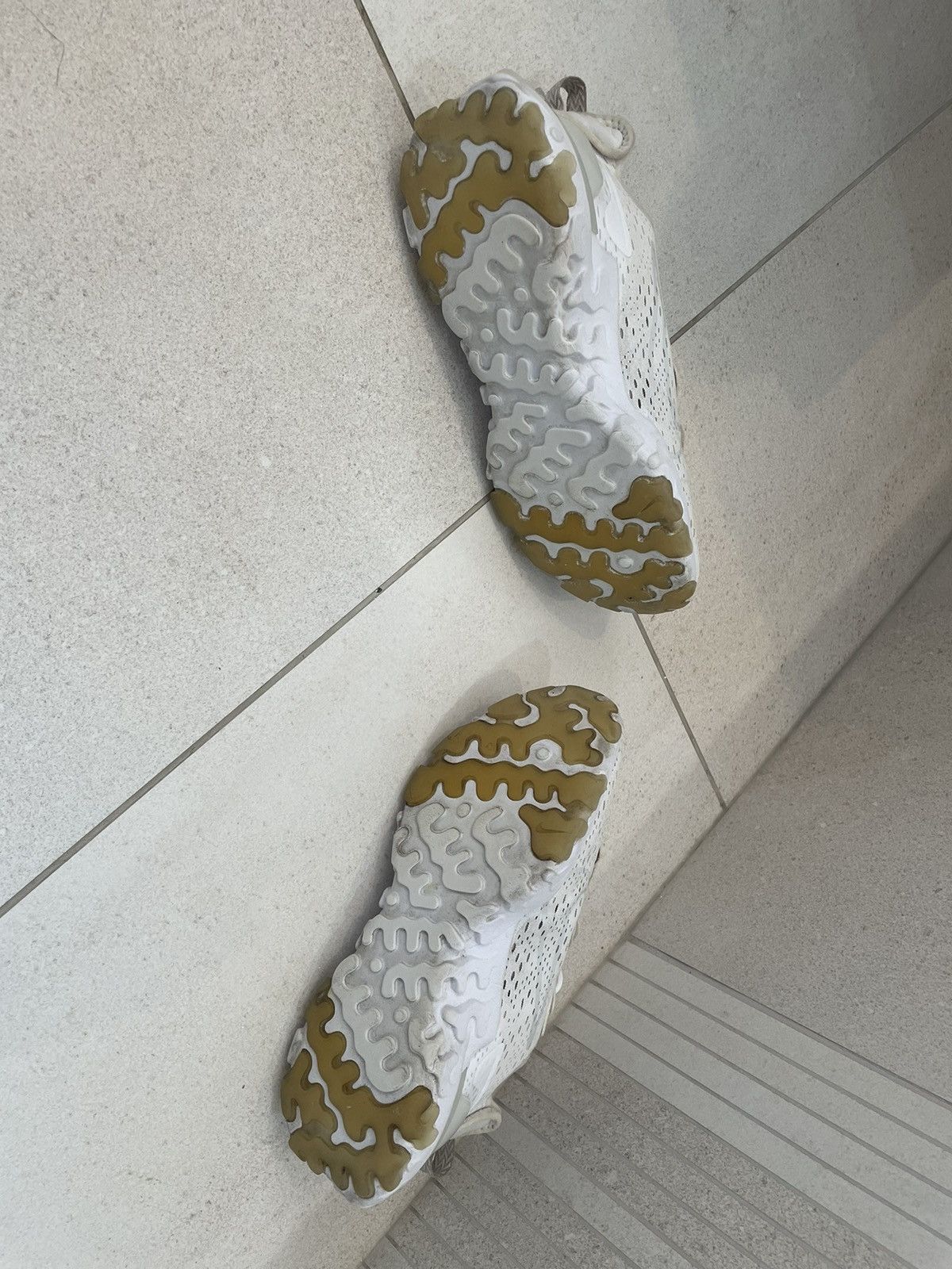 Nike White Nike reacts size 6 Size US 6.5 / EU 39-40 - 7 Thumbnail