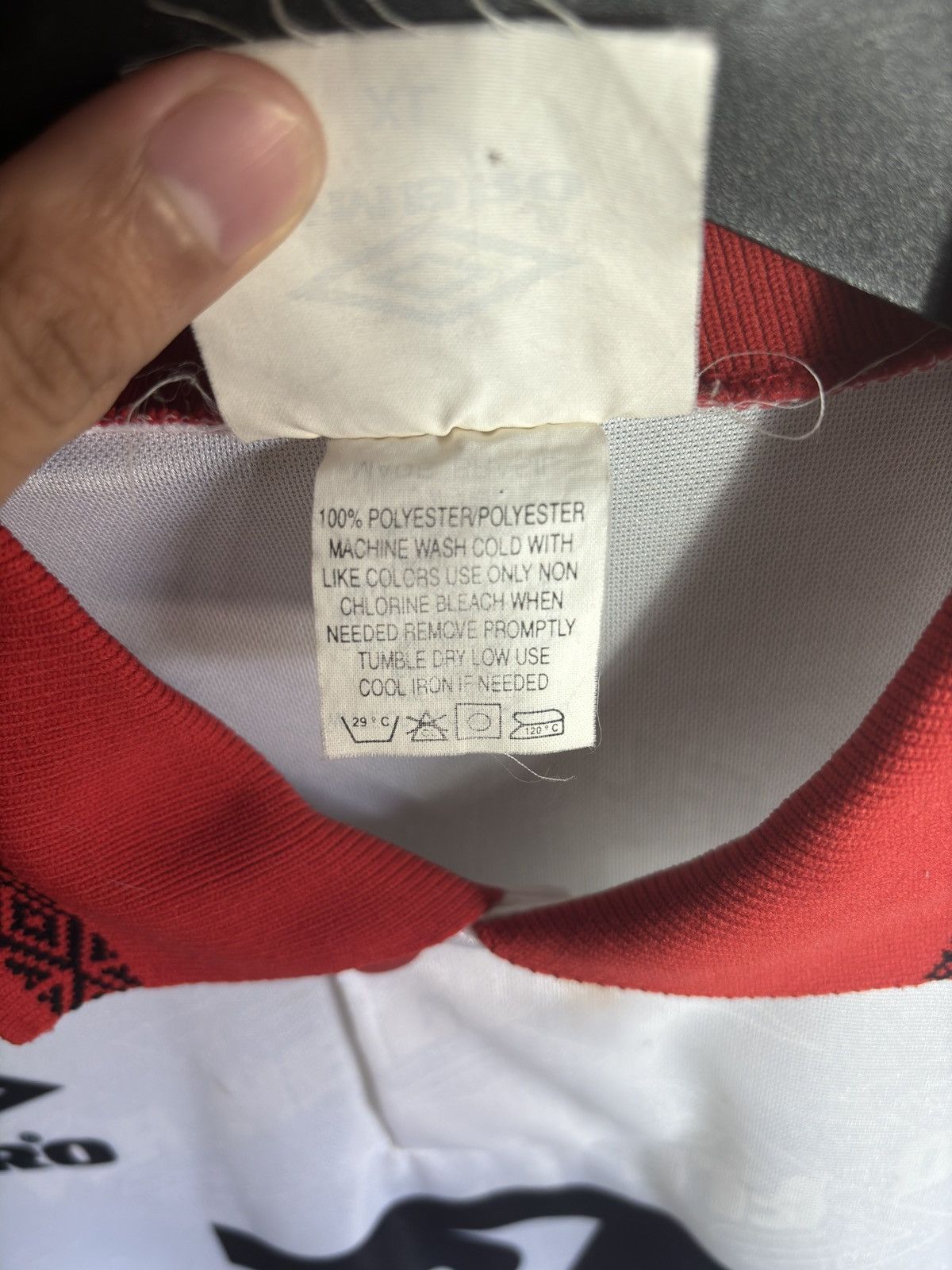 Umbro Vintage 93/94 Flamengo Away Jersey Size US XL / EU 56 / 4 - 6 Thumbnail