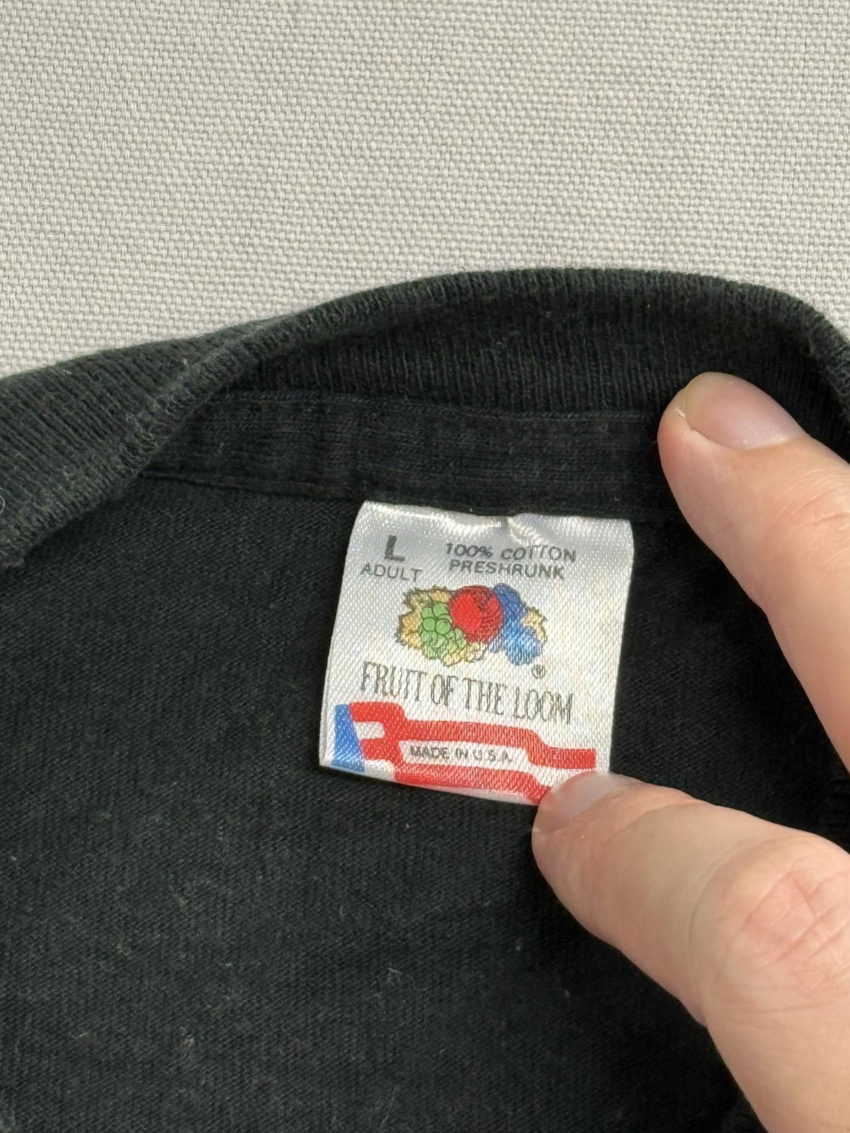 Fruit Of The Loom Vintage Boy Meets Boy T-shirt Embroidered Red Rose Tee - L Size US L / EU 52-54 / 3 - 2 Thumbnail